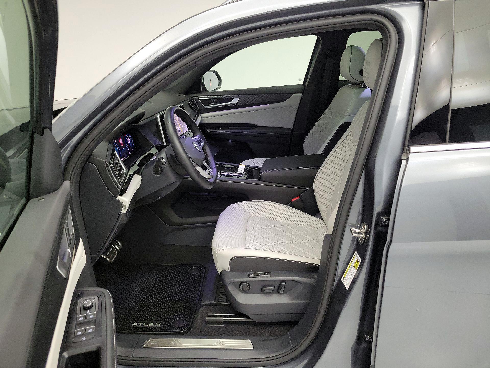 Thumbnail: 2025 Volkswagen Atlas - 11