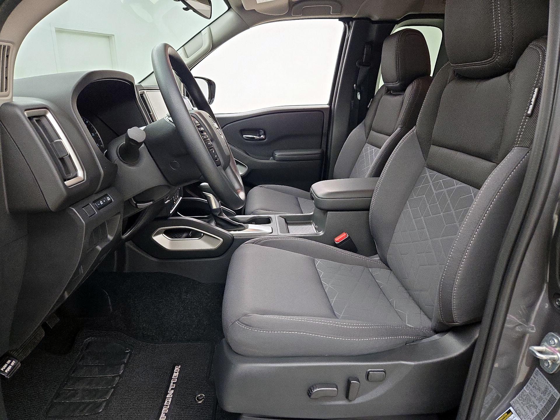 Thumbnail: 2025 Nissan Frontier - 11