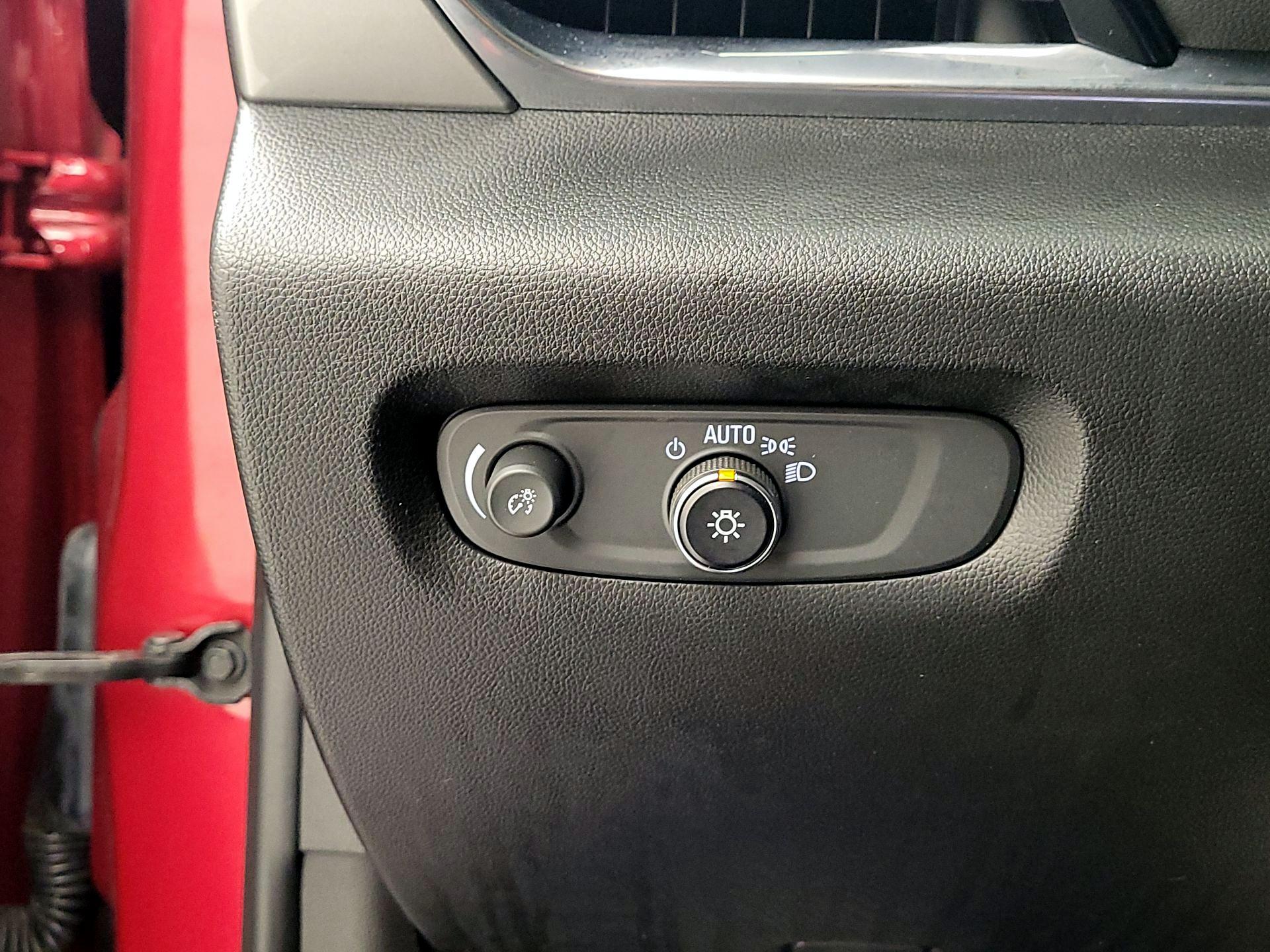 Thumbnail: 2023 Chevrolet Traverse - 13