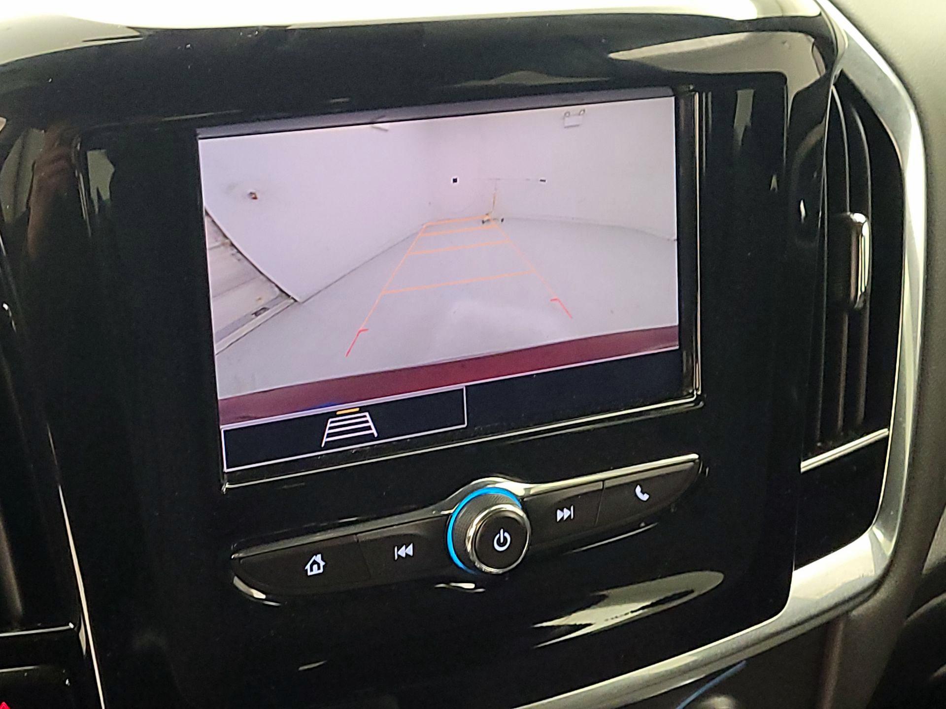 Thumbnail: 2023 Chevrolet Traverse - 14