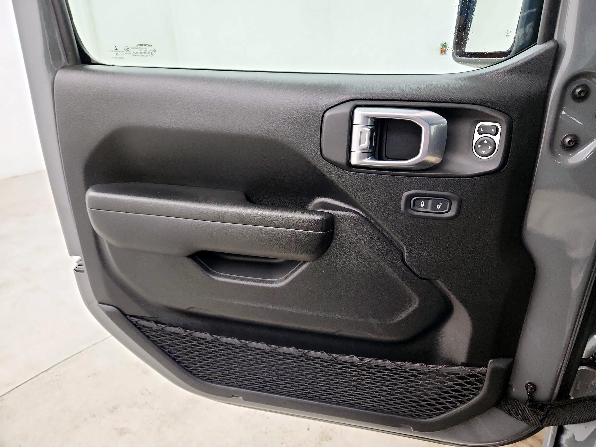 Thumbnail: 2022 Jeep Wrangler - 12