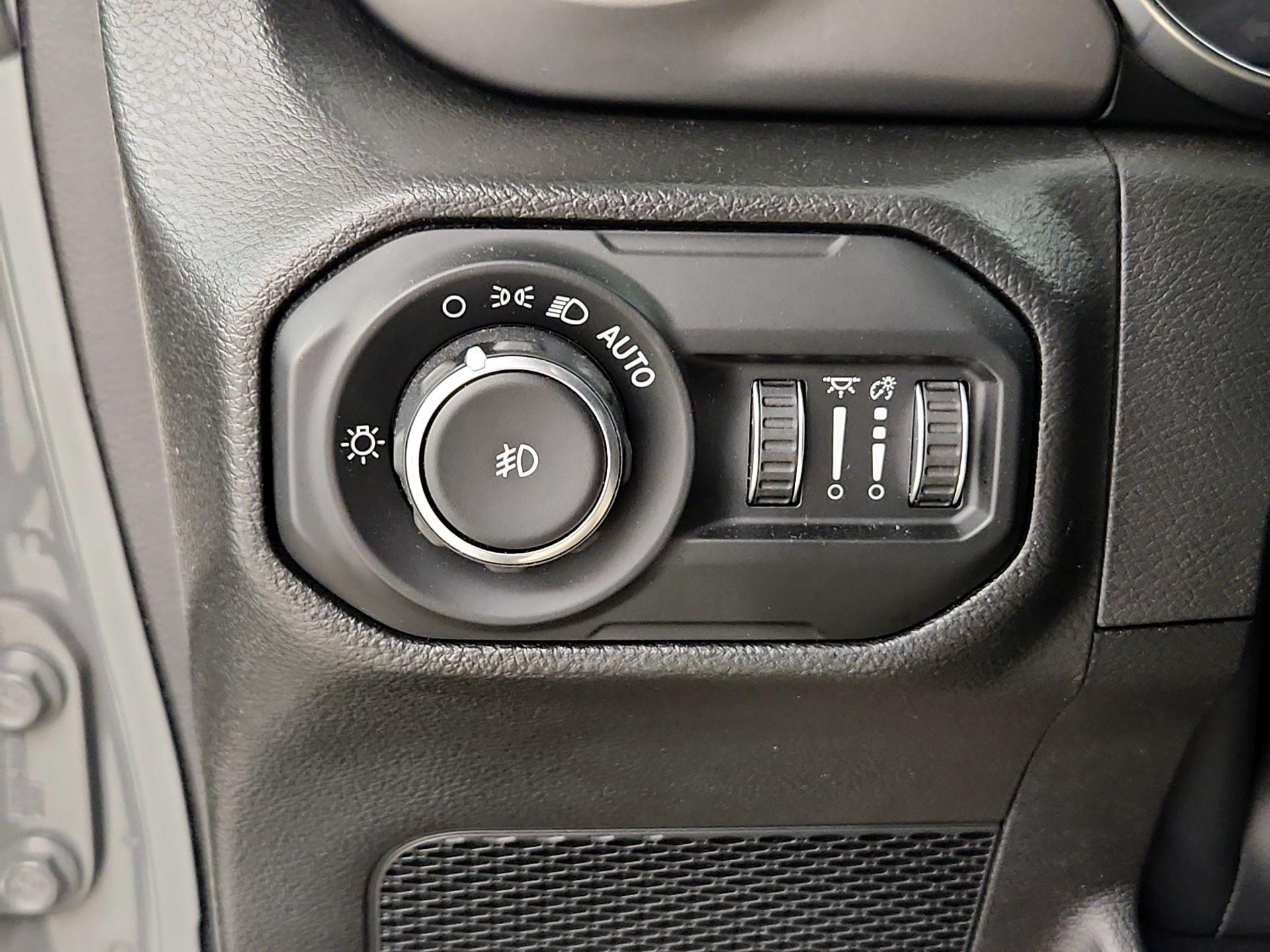 Thumbnail: 2022 Jeep Wrangler - 13