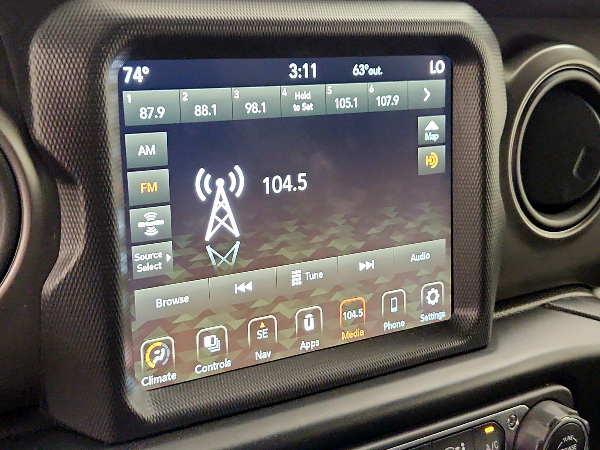 Thumbnail: 2022 Jeep Wrangler - 16