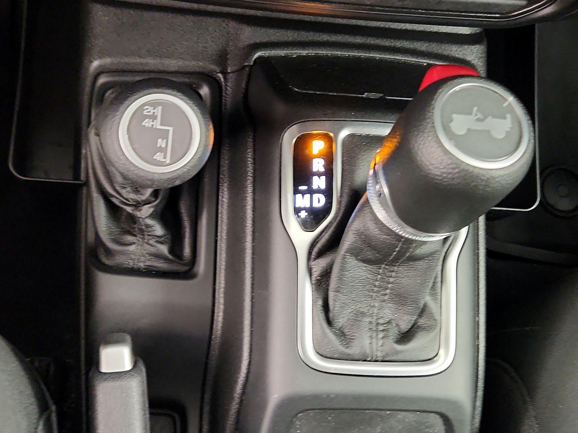 Thumbnail: 2022 Jeep Wrangler - 18