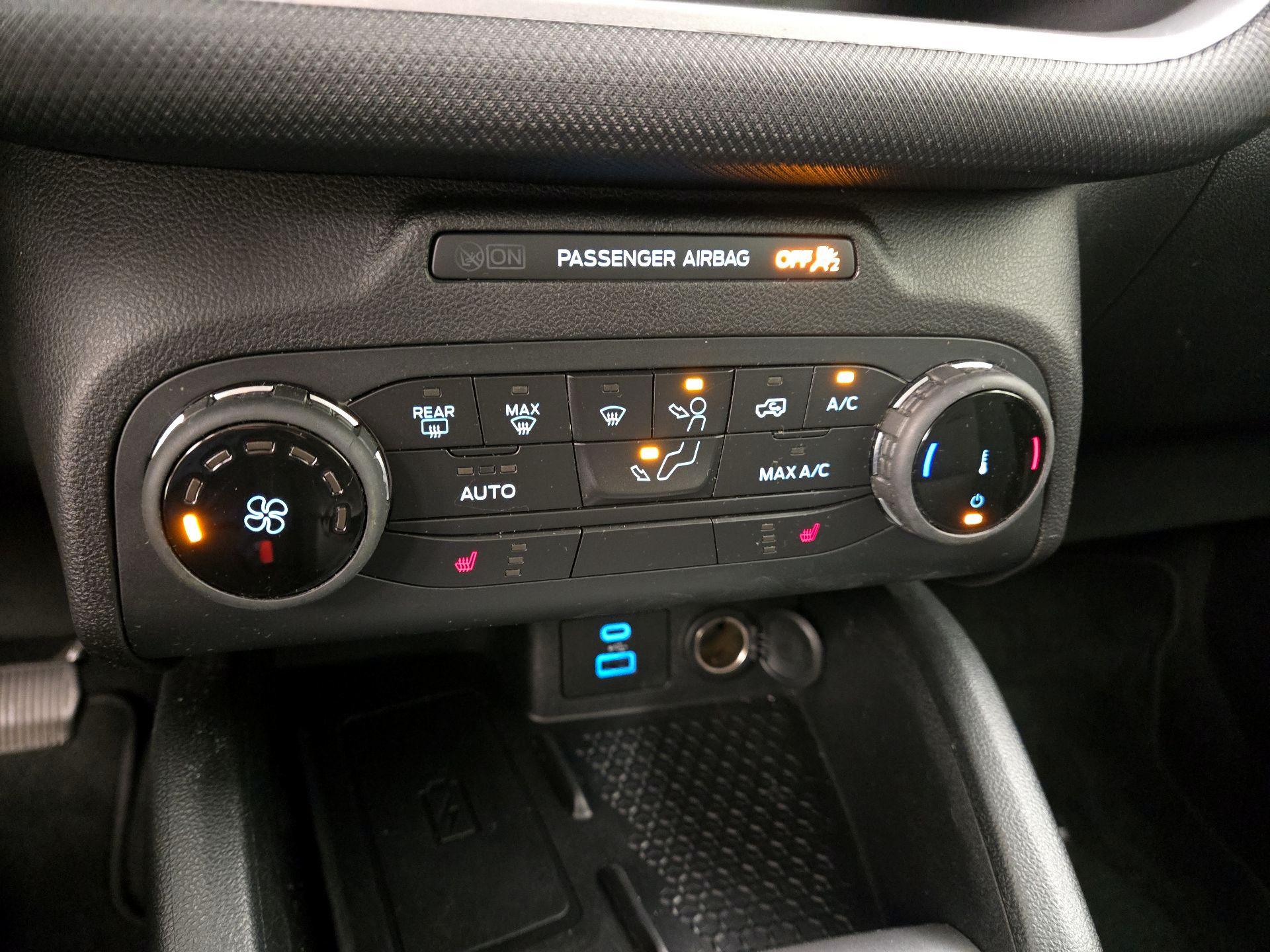 Thumbnail: 2022 Ford Bronco Sport - 16