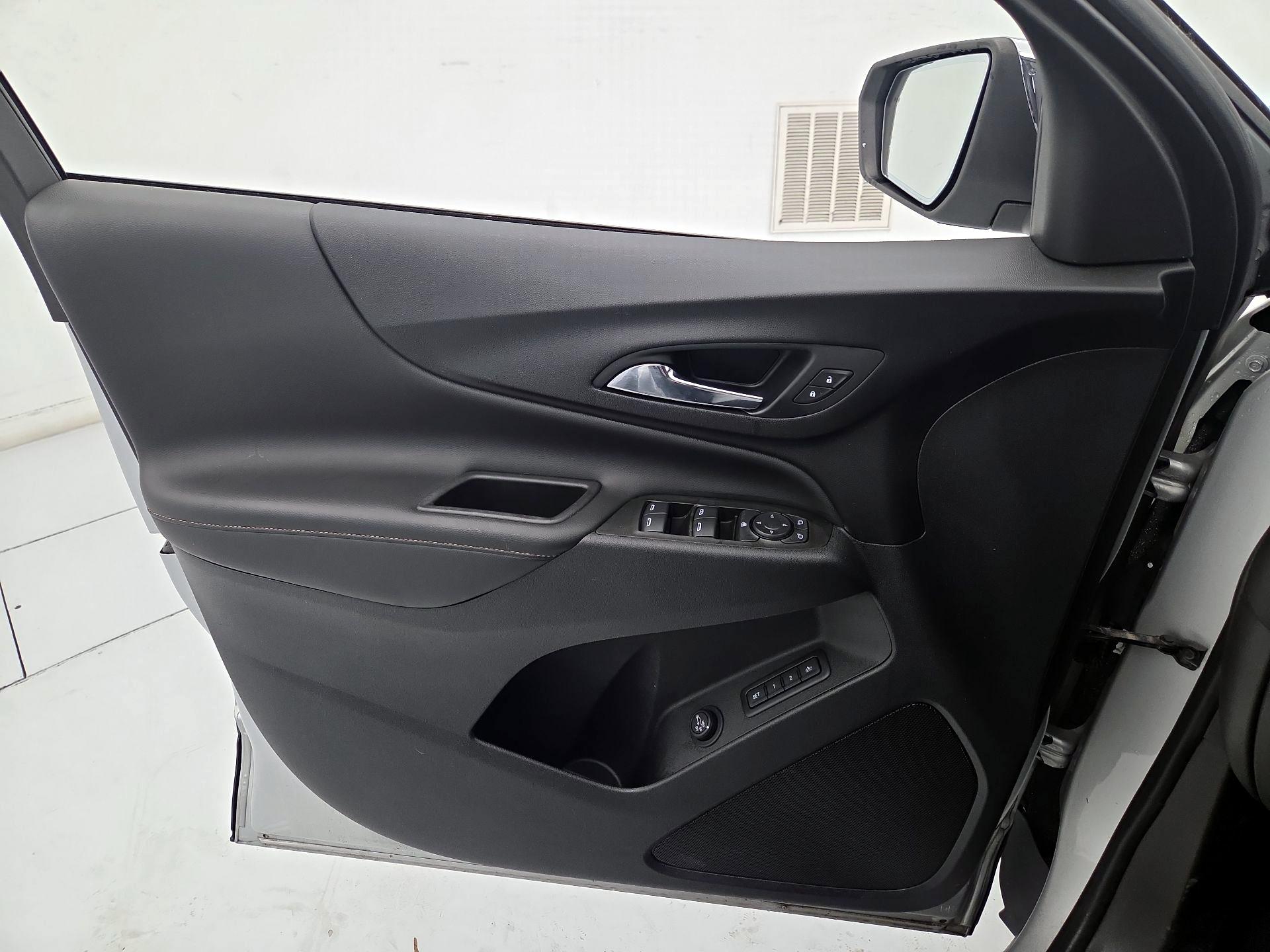 Thumbnail: 2021 Chevrolet Equinox - 12