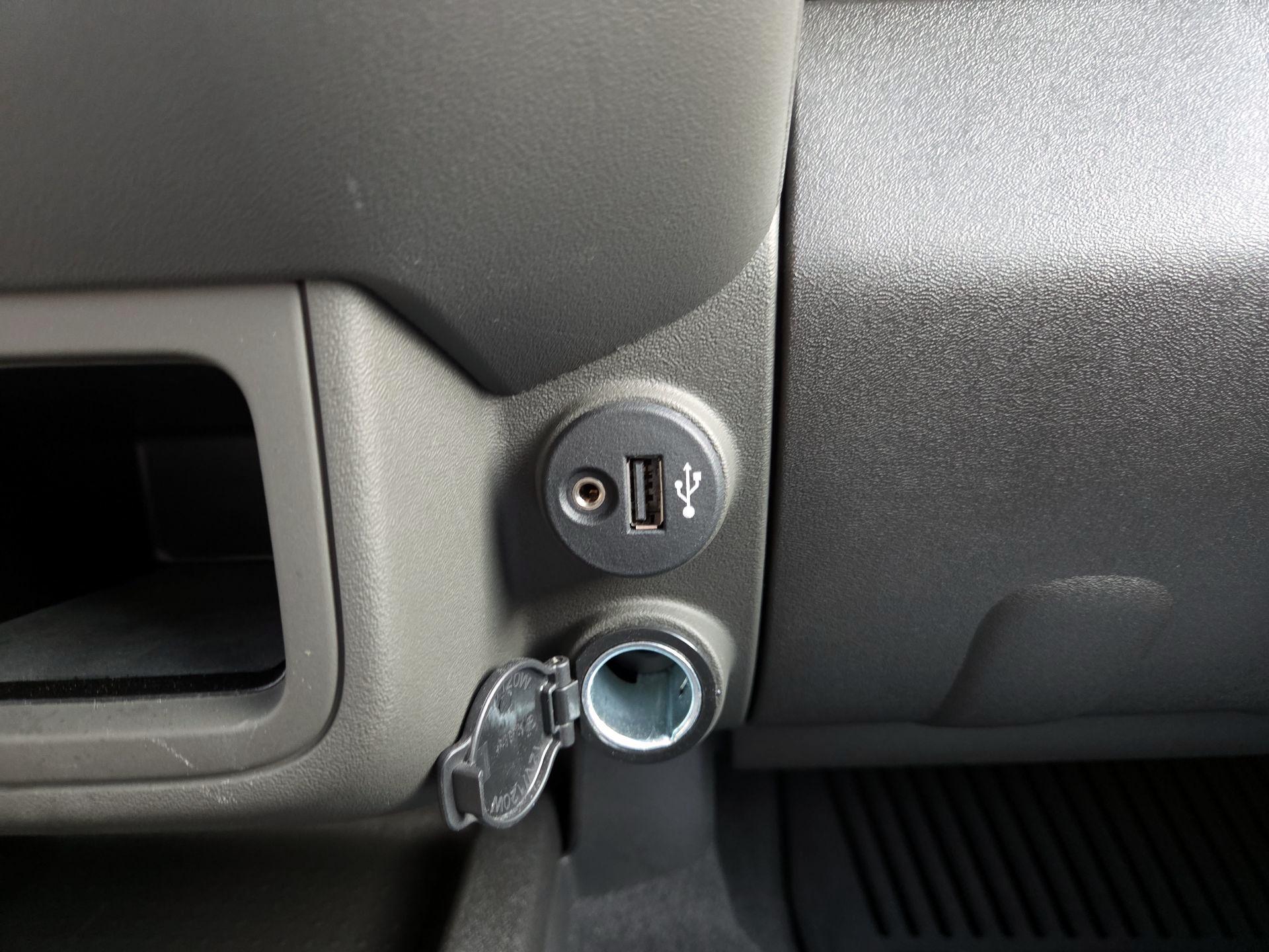 Thumbnail: 2021 Nissan Frontier - 18