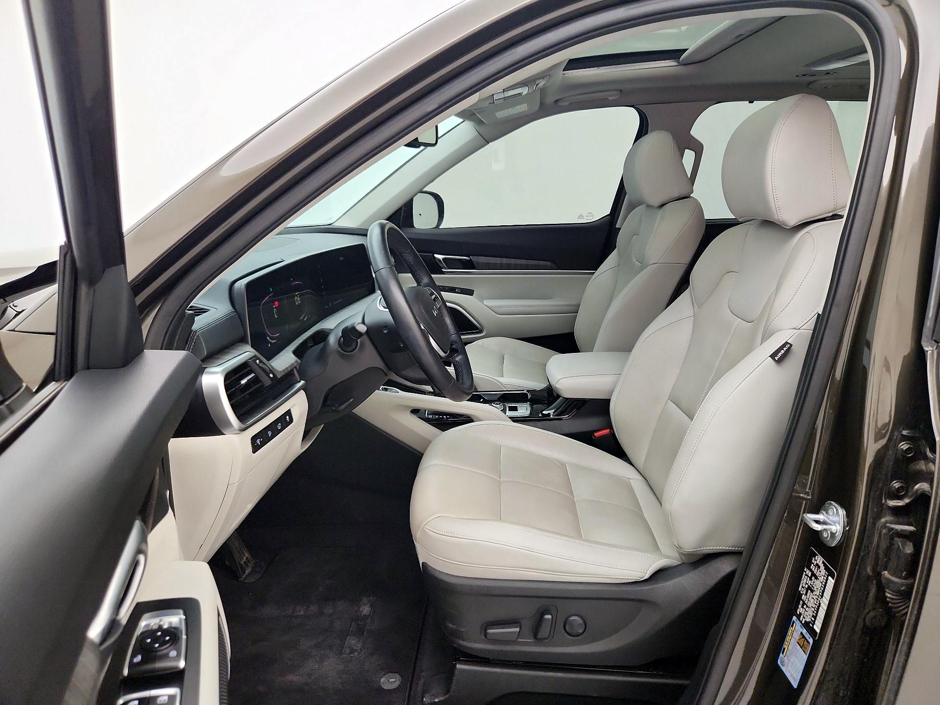 Thumbnail: 2023 Kia Telluride - 11