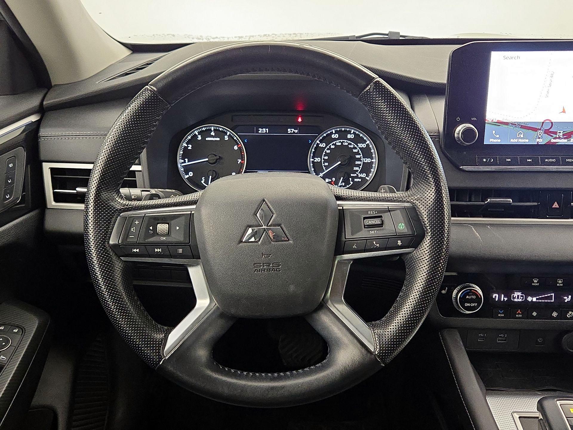 Thumbnail: 2022 Mitsubishi Outlander - 10