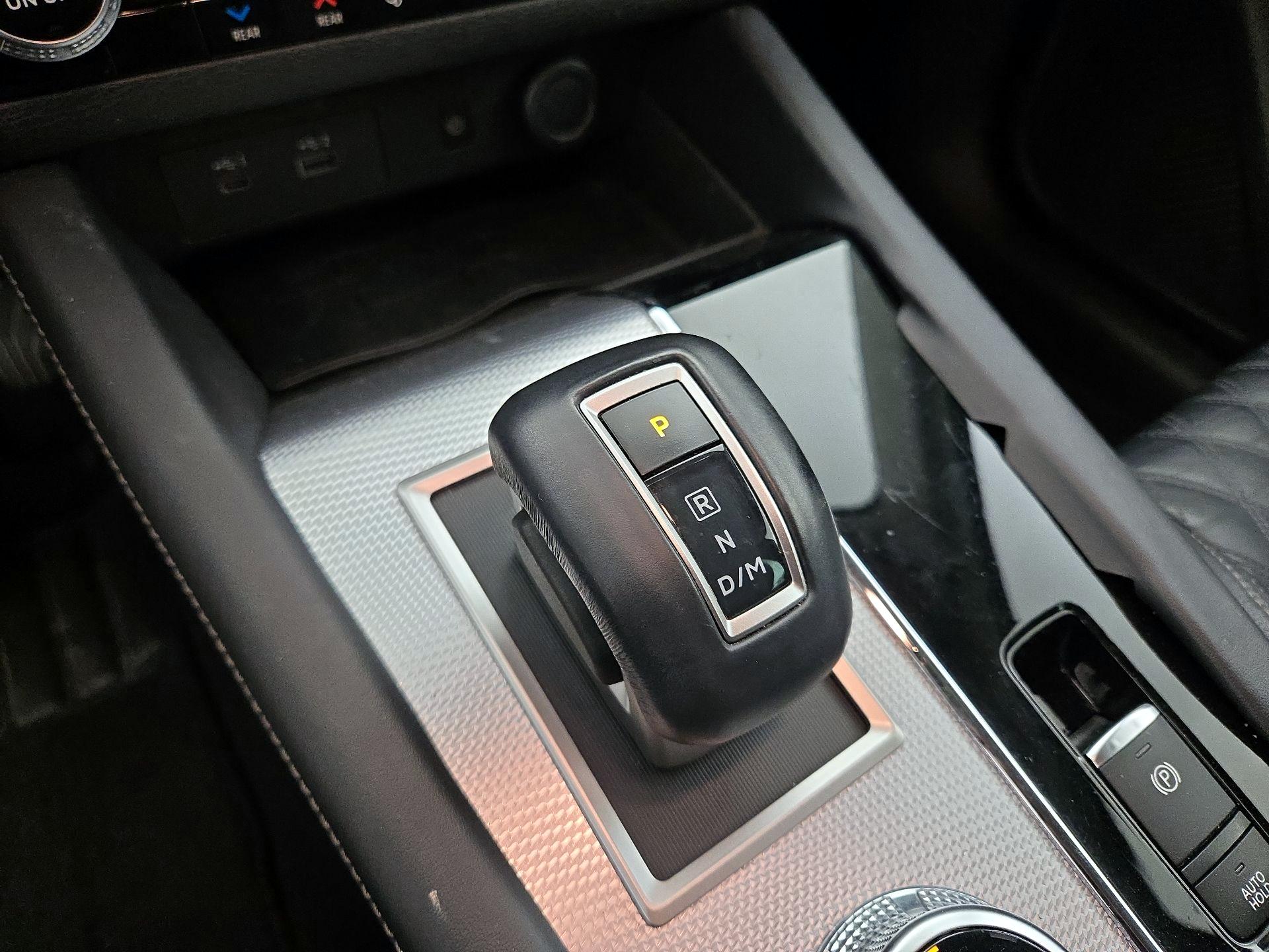 Thumbnail: 2022 Mitsubishi Outlander - 18