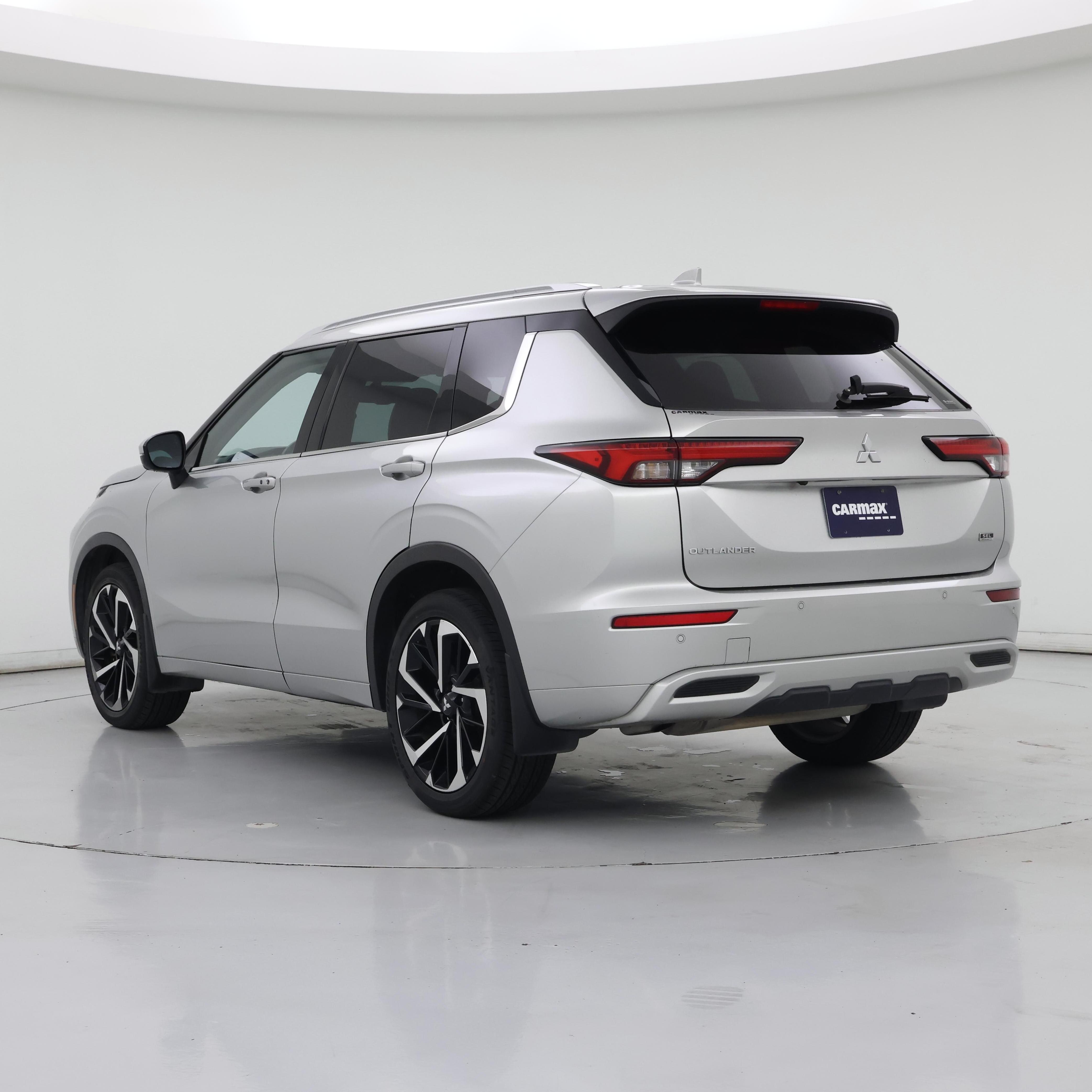 Thumbnail: 2022 Mitsubishi Outlander - 2