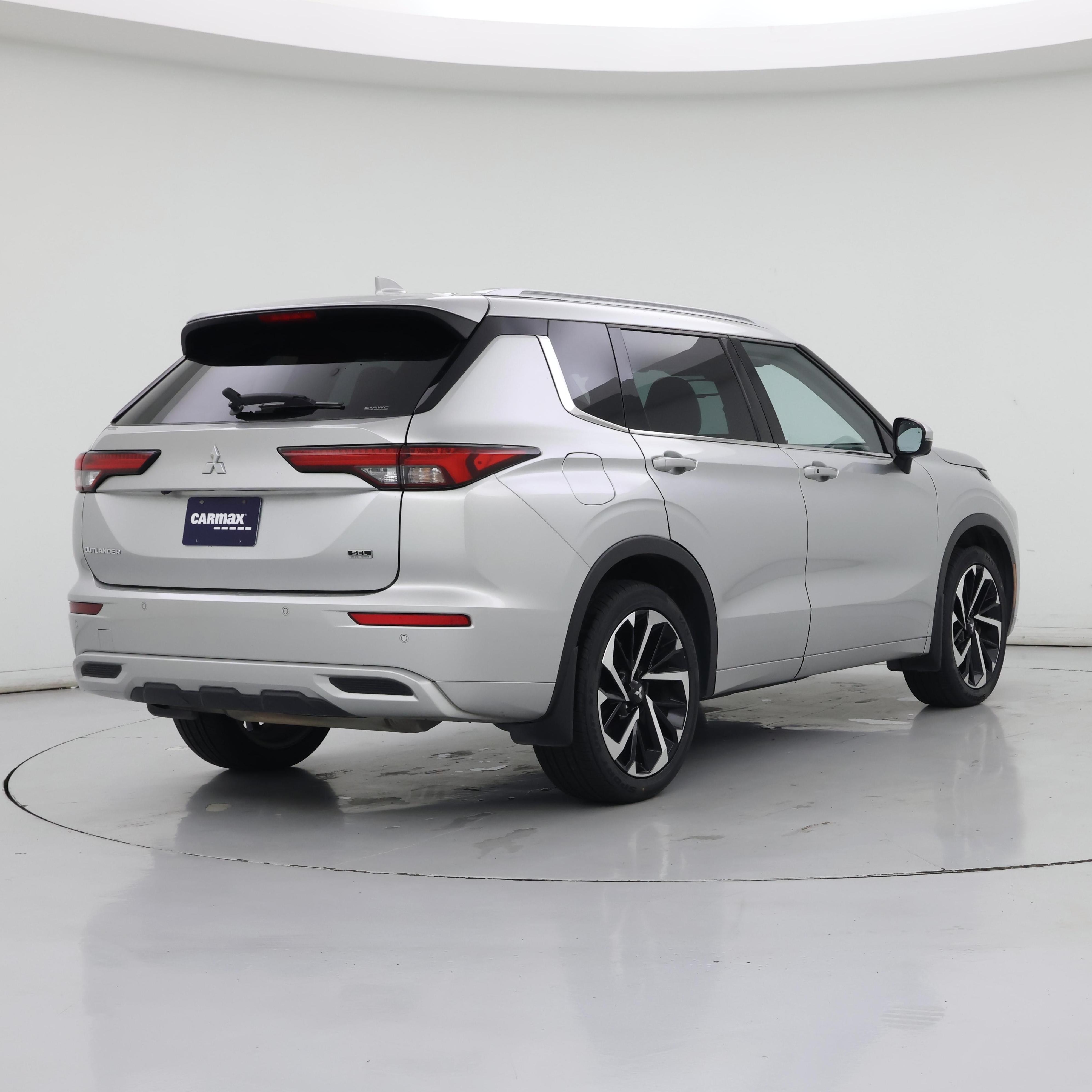 Thumbnail: 2022 Mitsubishi Outlander - 8
