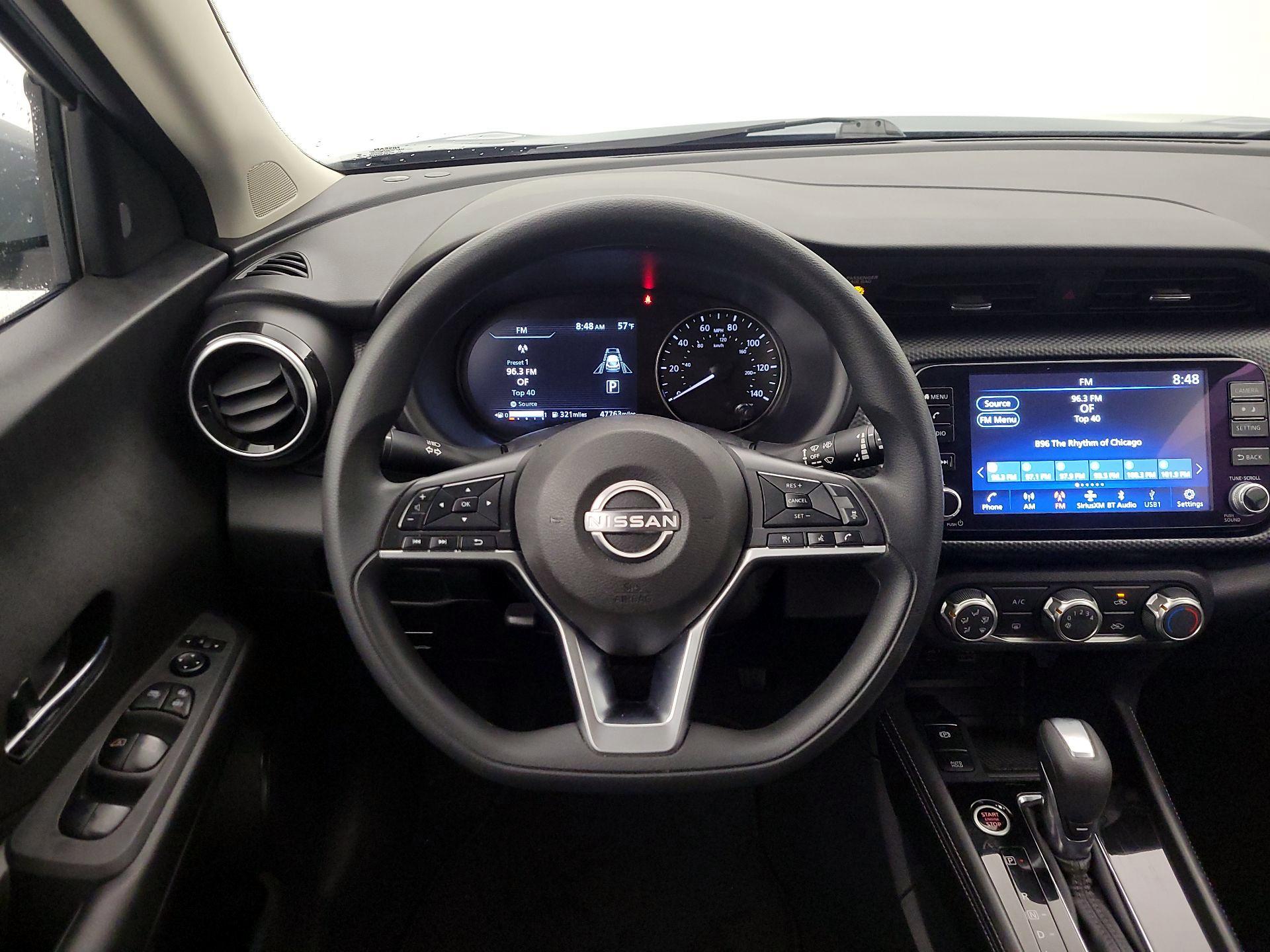 Thumbnail: 2023 Nissan Kicks - 10