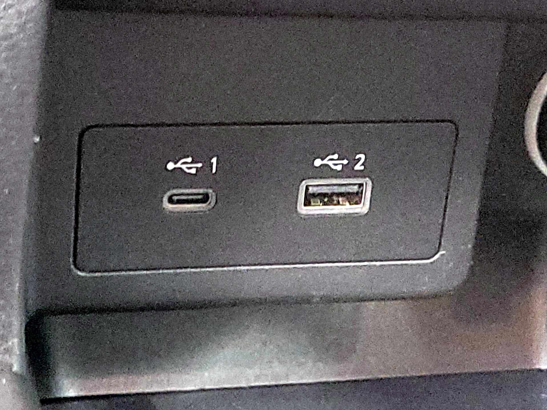 Thumbnail: 2023 Nissan Kicks - 17