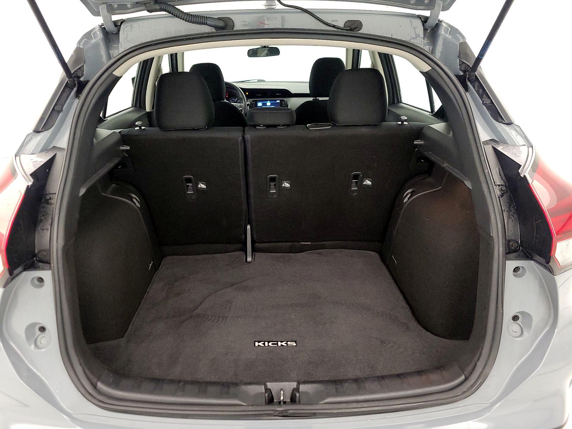 Thumbnail: 2023 Nissan Kicks - 19