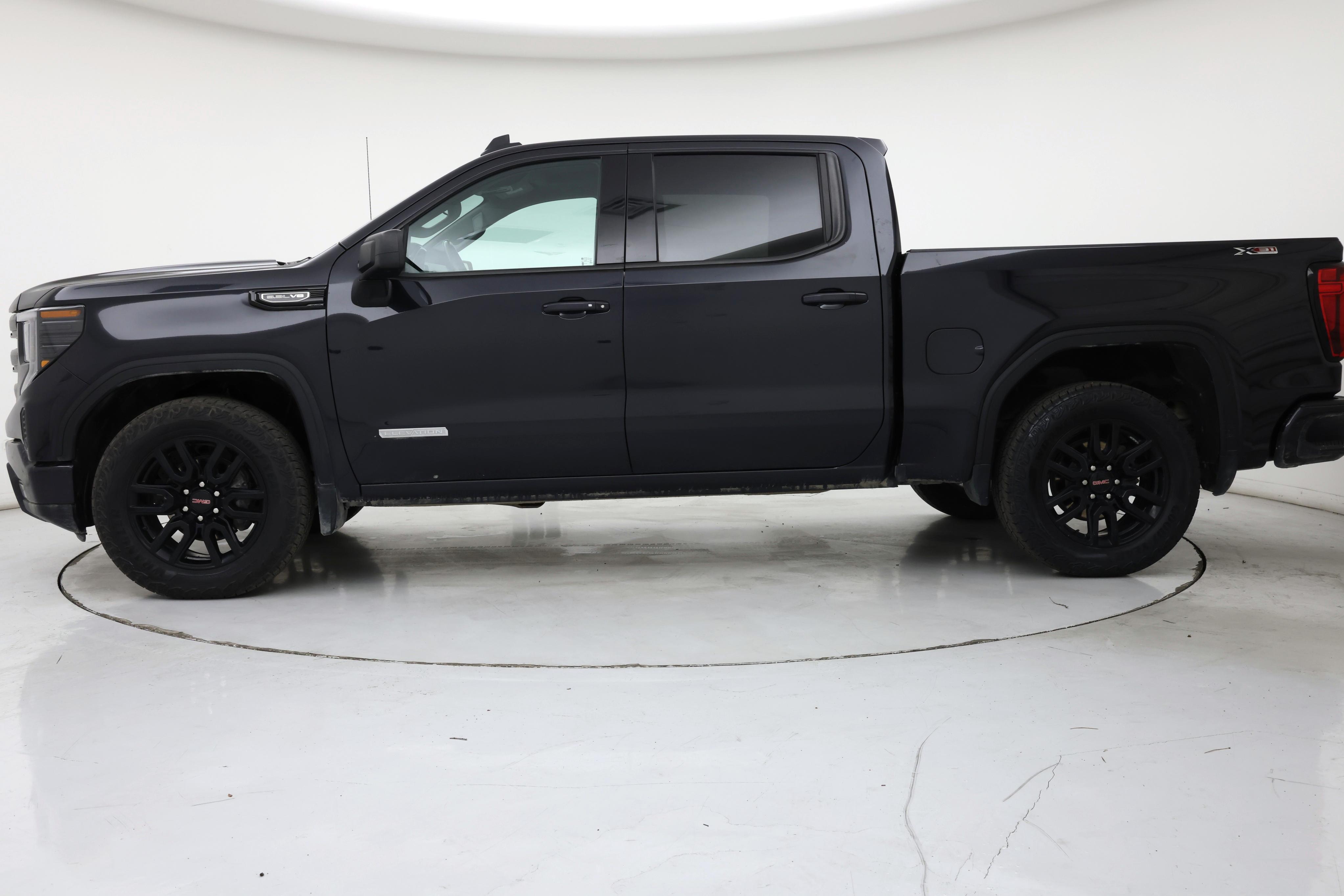 Thumbnail: 2023 GMC Sierra 1500 - 3