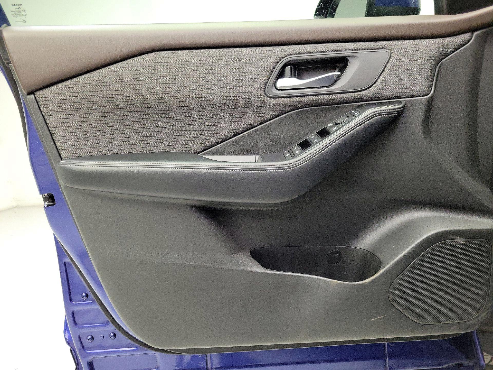 Thumbnail: 2023 Nissan Rogue - 12