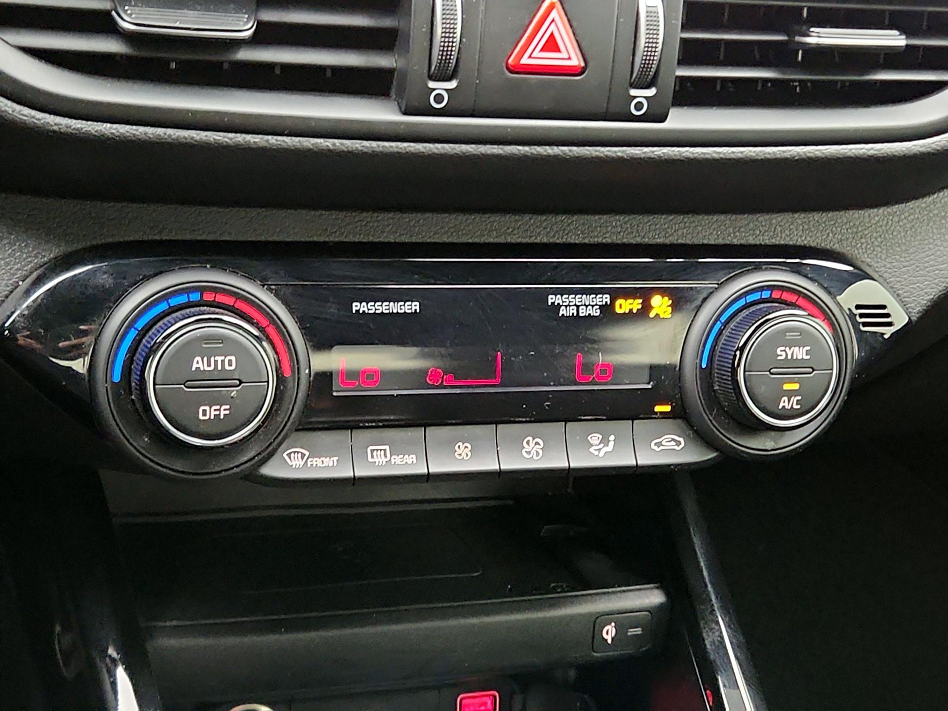 Thumbnail: 2023 Kia Forte - 16