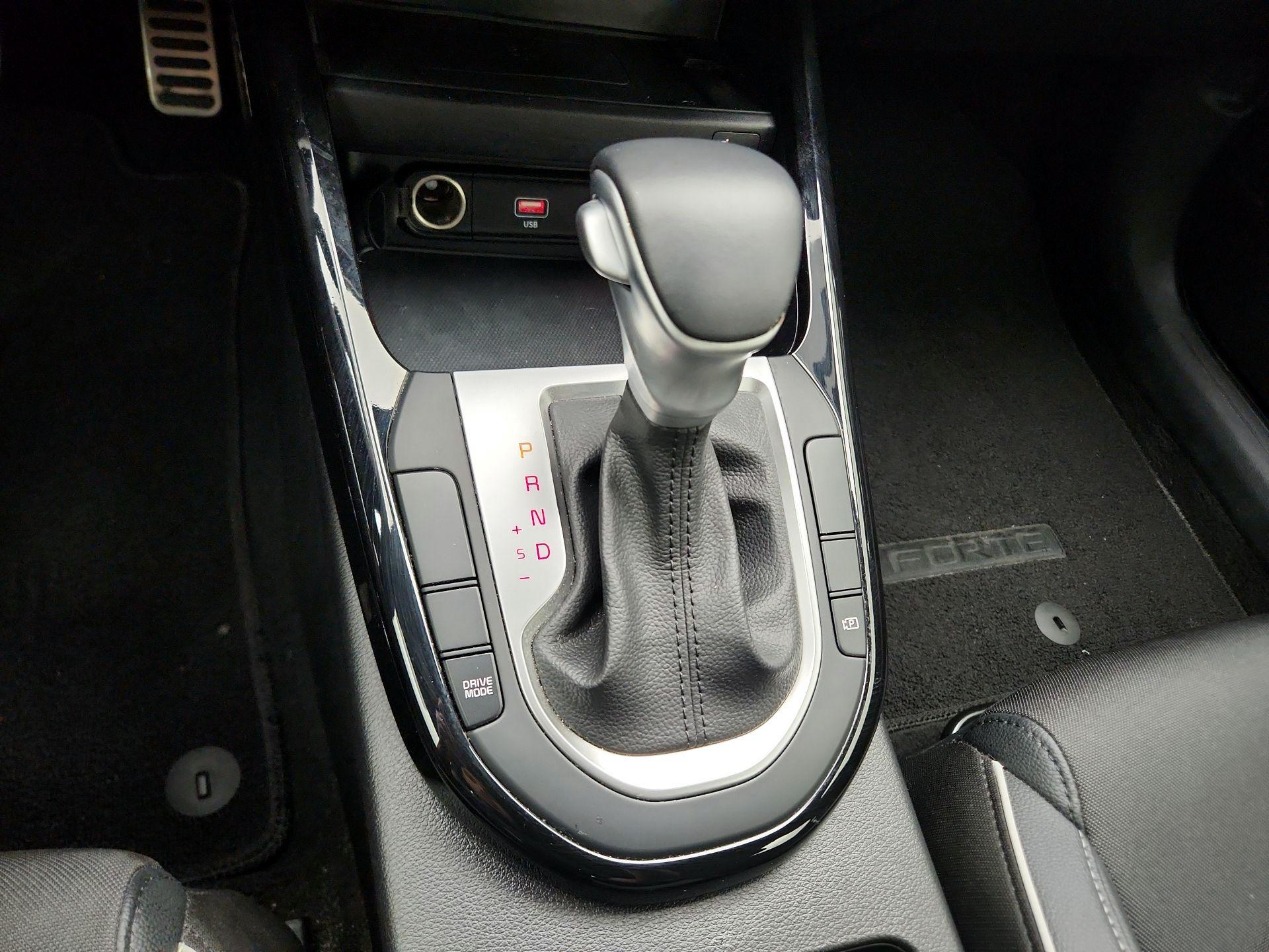 Thumbnail: 2023 Kia Forte - 17