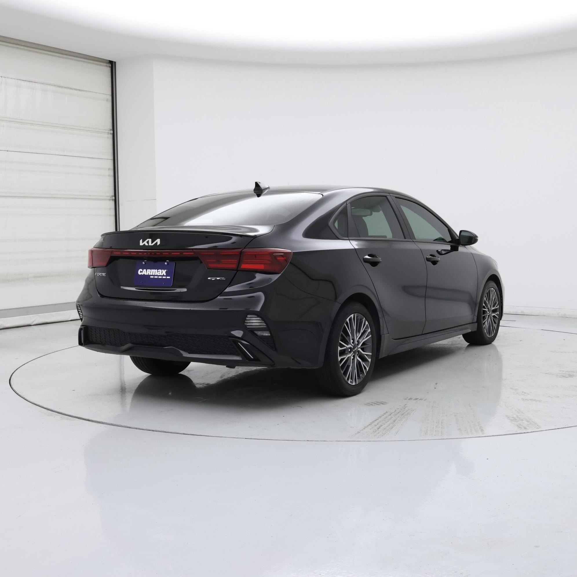 Thumbnail: 2023 Kia Forte - 8