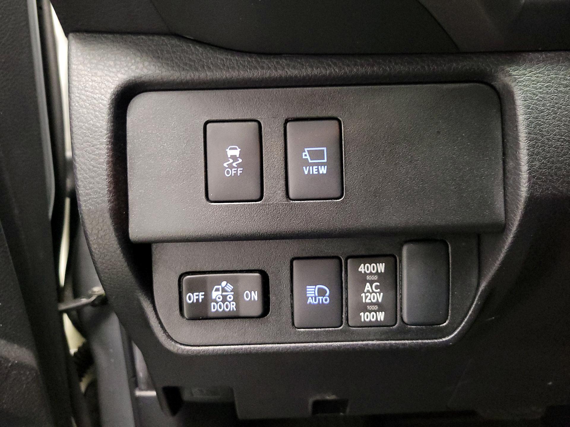 Thumbnail: 2023 Toyota Tacoma - 13