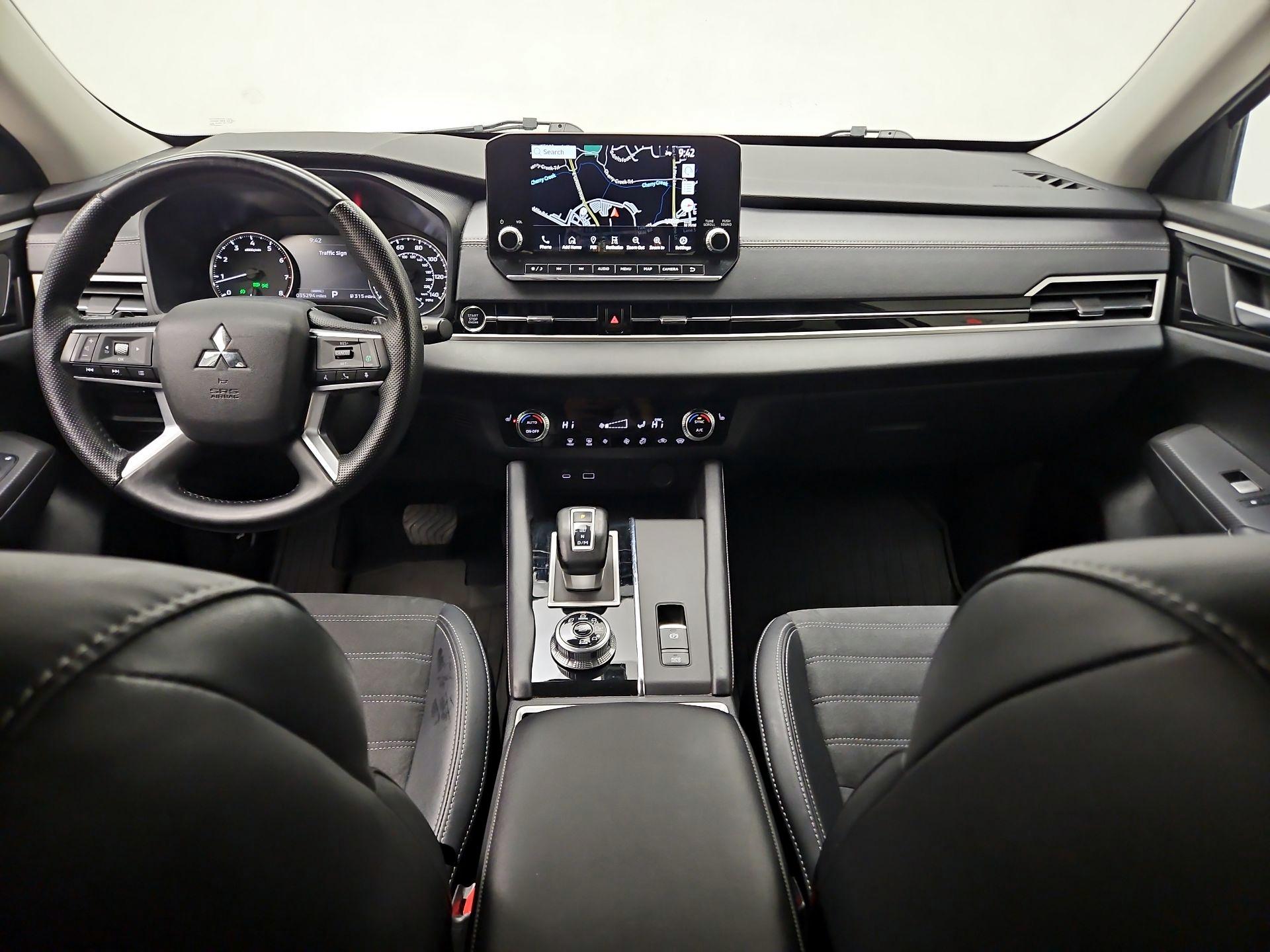 Thumbnail: 2024 Mitsubishi Outlander - 9