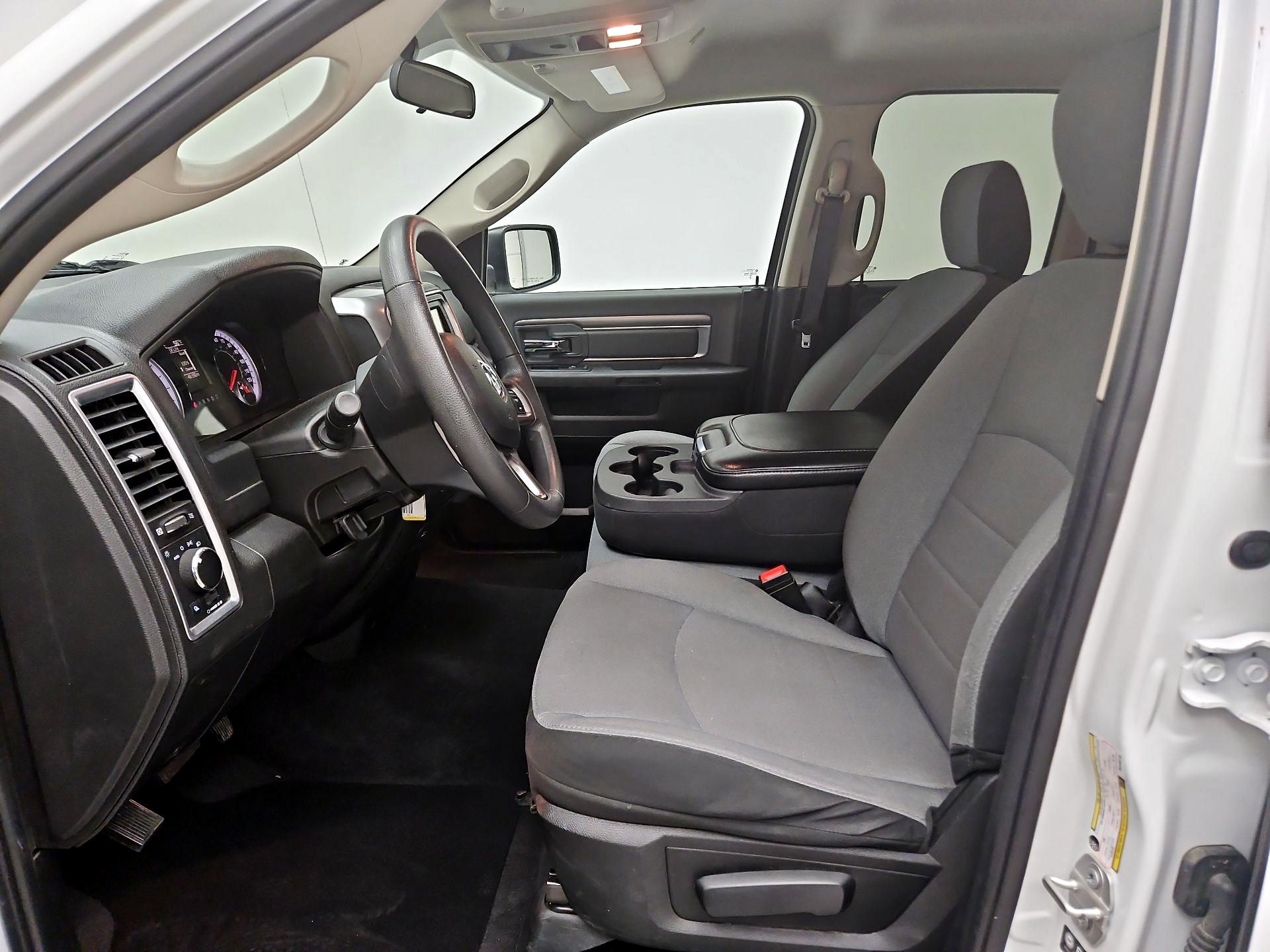 Thumbnail: 2024 RAM 1500 Classic - 9
