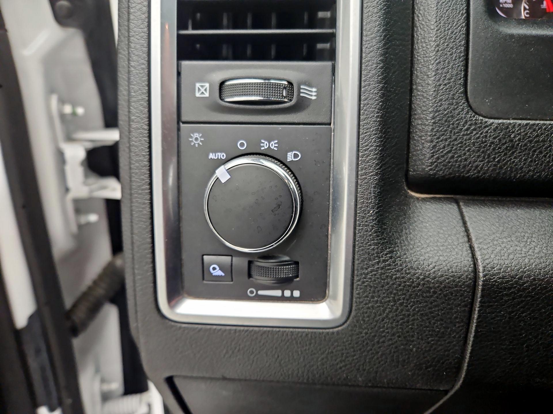 Thumbnail: 2024 RAM 1500 Classic - 11