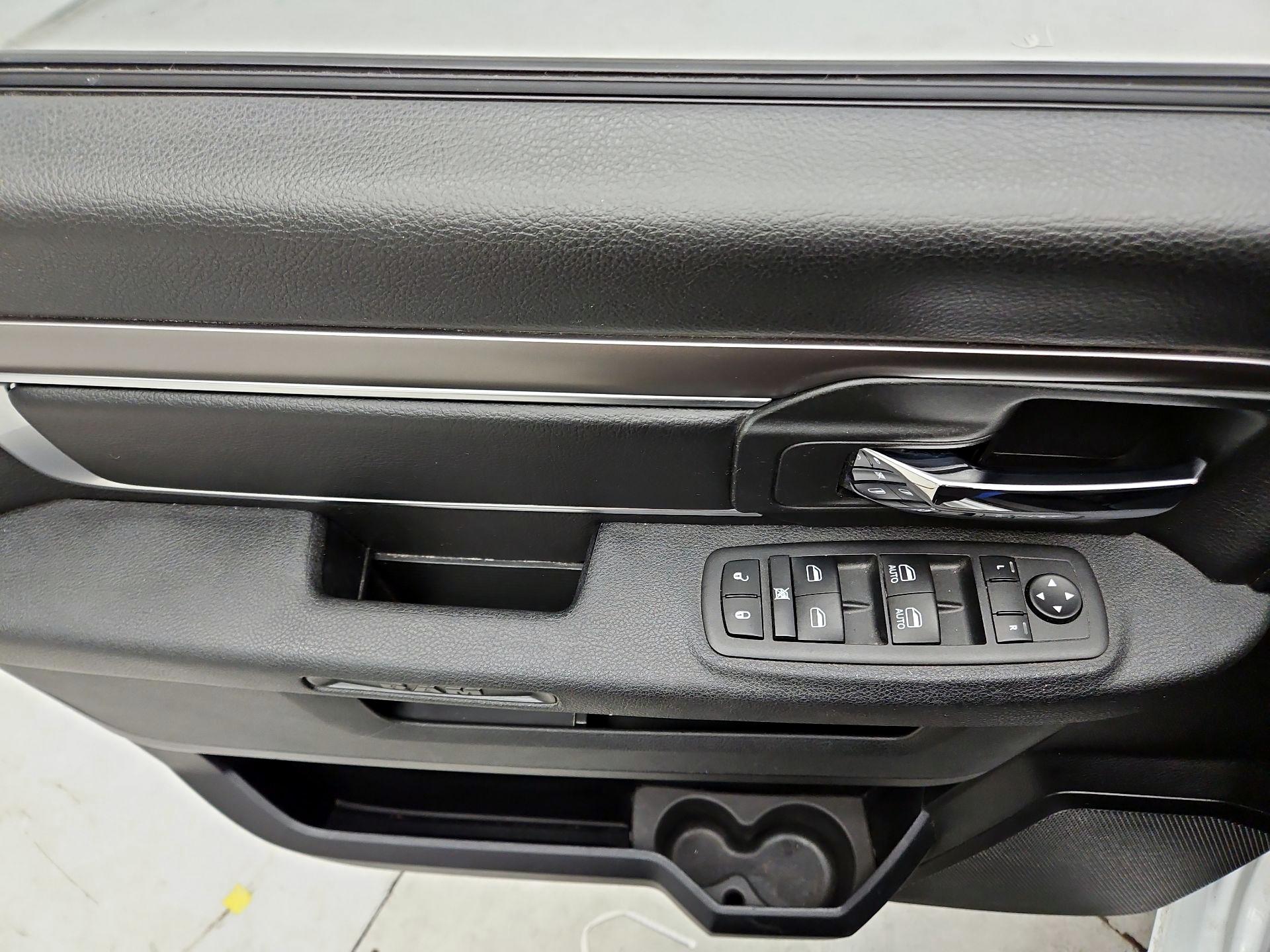 Thumbnail: 2024 RAM 1500 Classic - 10