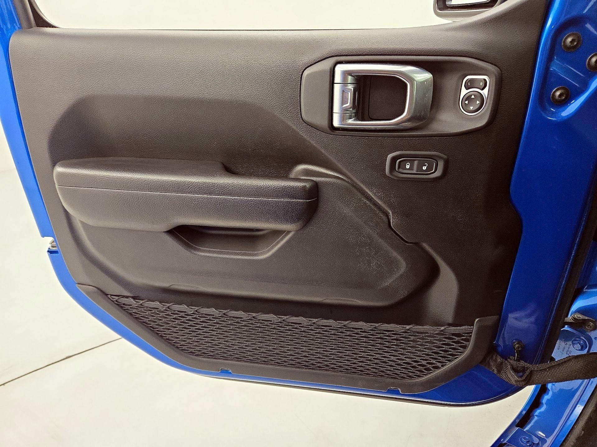 Thumbnail: 2023 Jeep Gladiator - 12