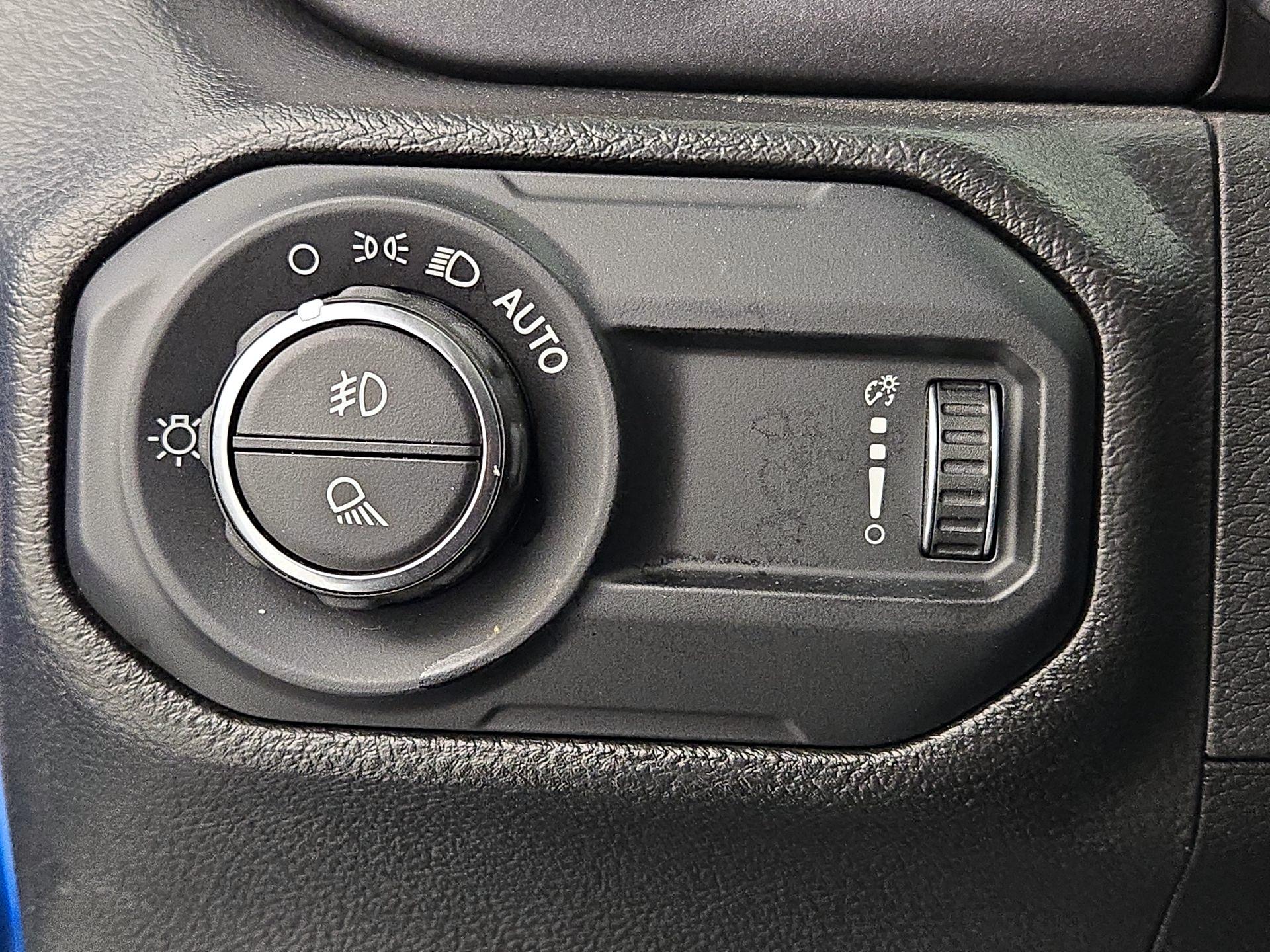 Thumbnail: 2023 Jeep Gladiator - 13