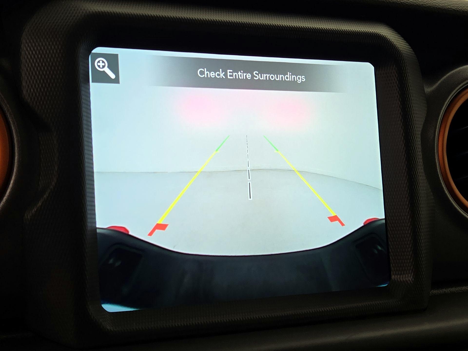 Thumbnail: 2023 Jeep Gladiator - 15