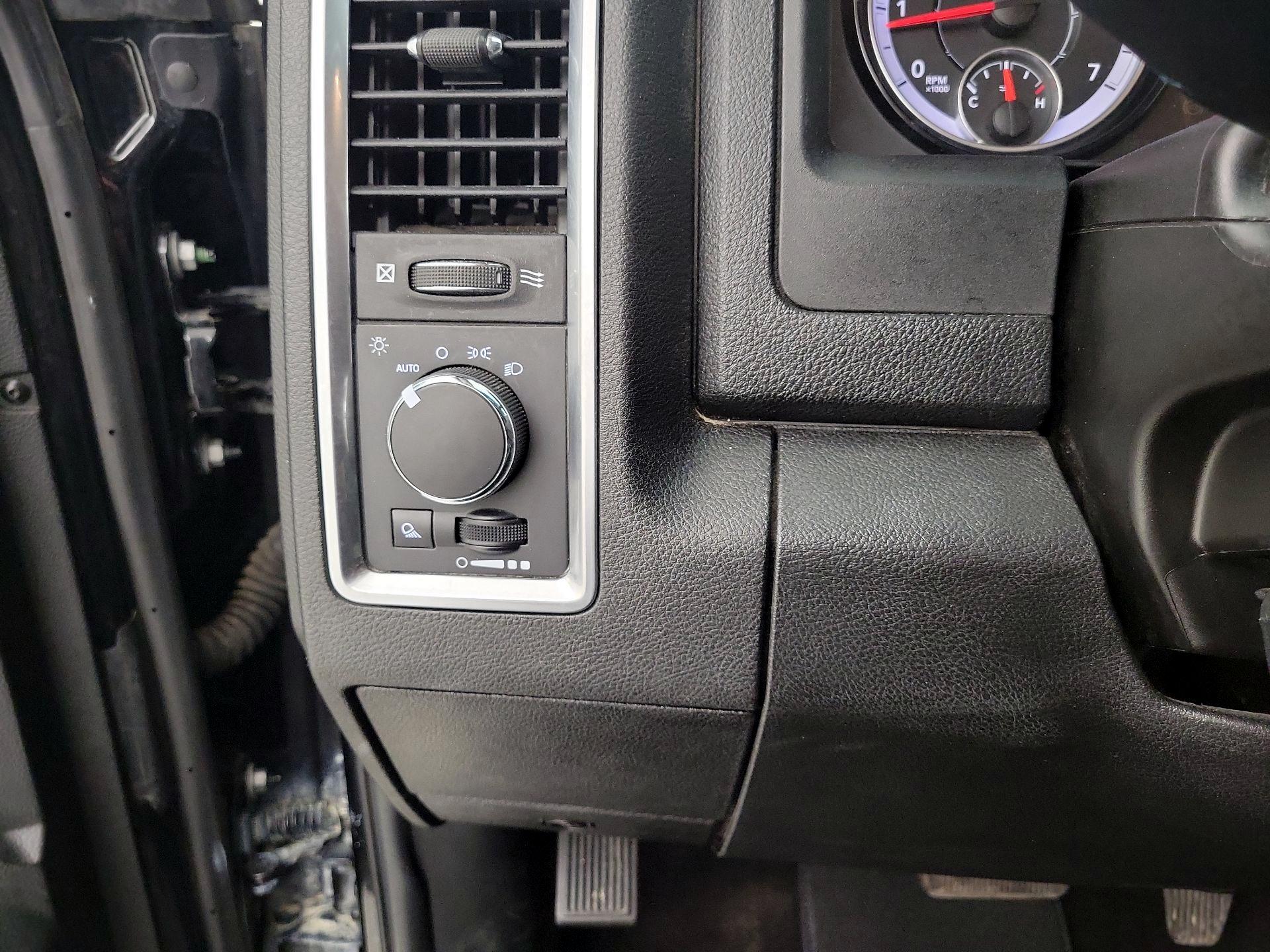 Thumbnail: 2024 RAM 1500 Classic - 13