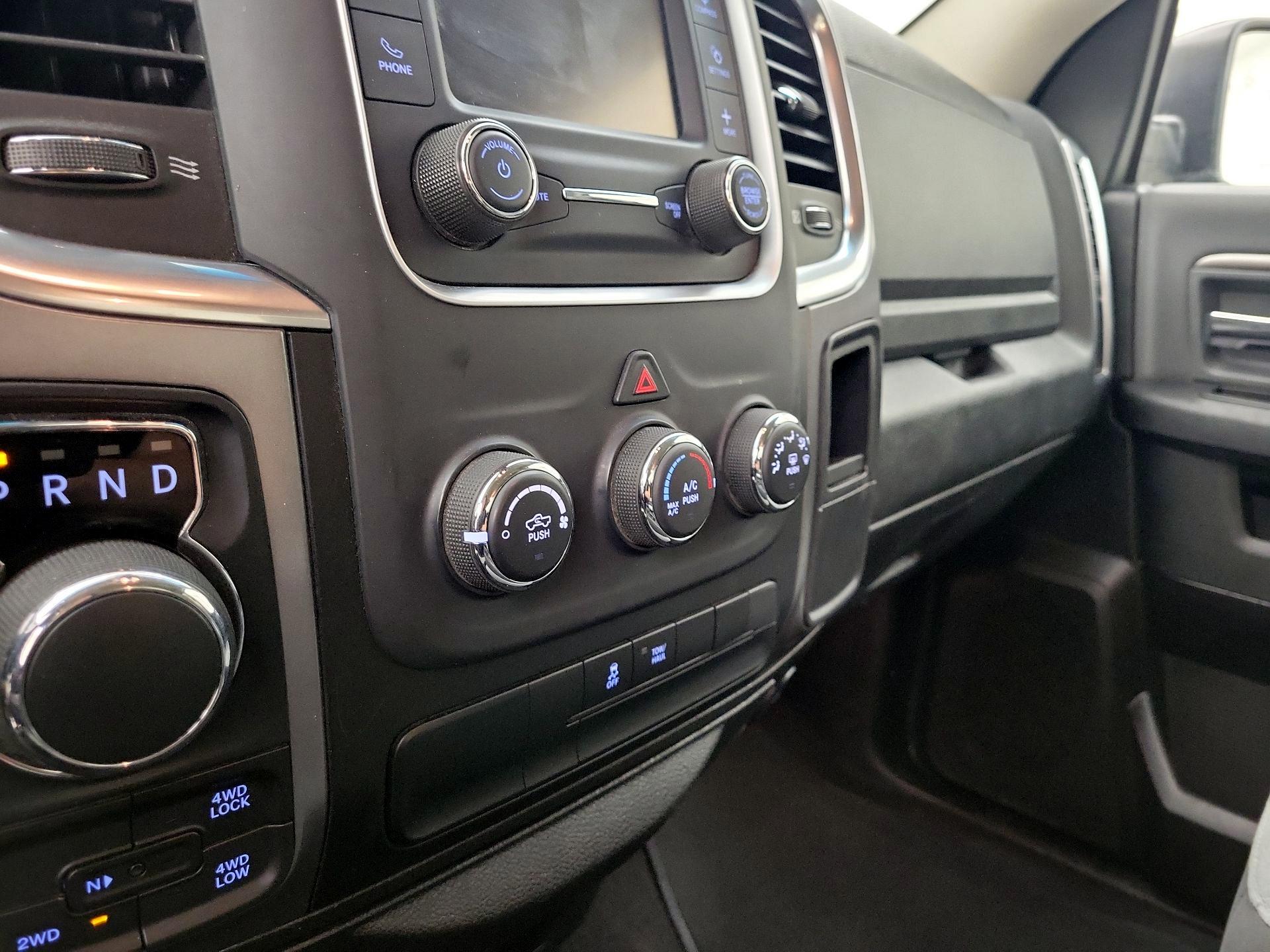 Thumbnail: 2024 RAM 1500 Classic - 17