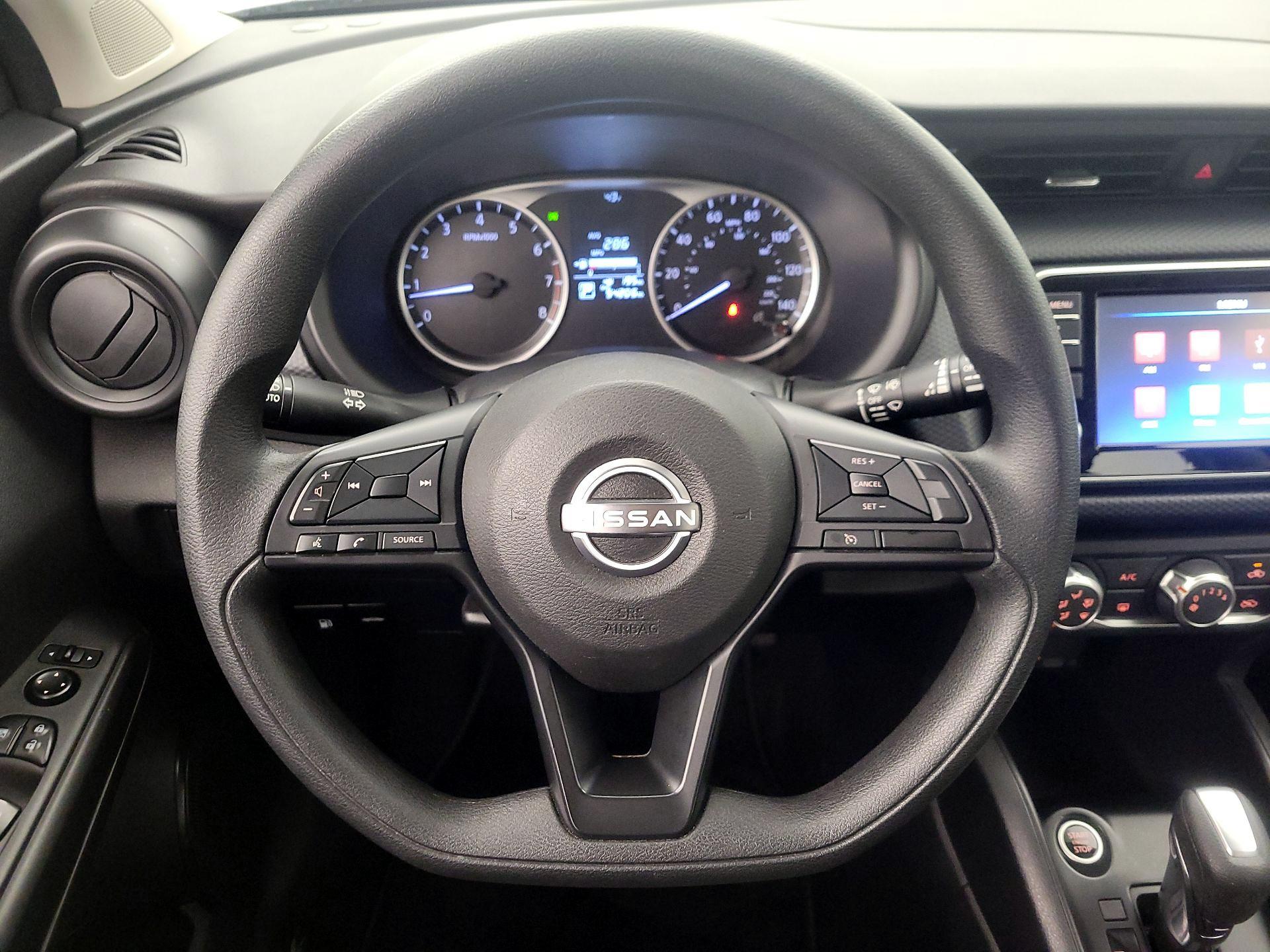 Thumbnail: 2023 Nissan Kicks - 10