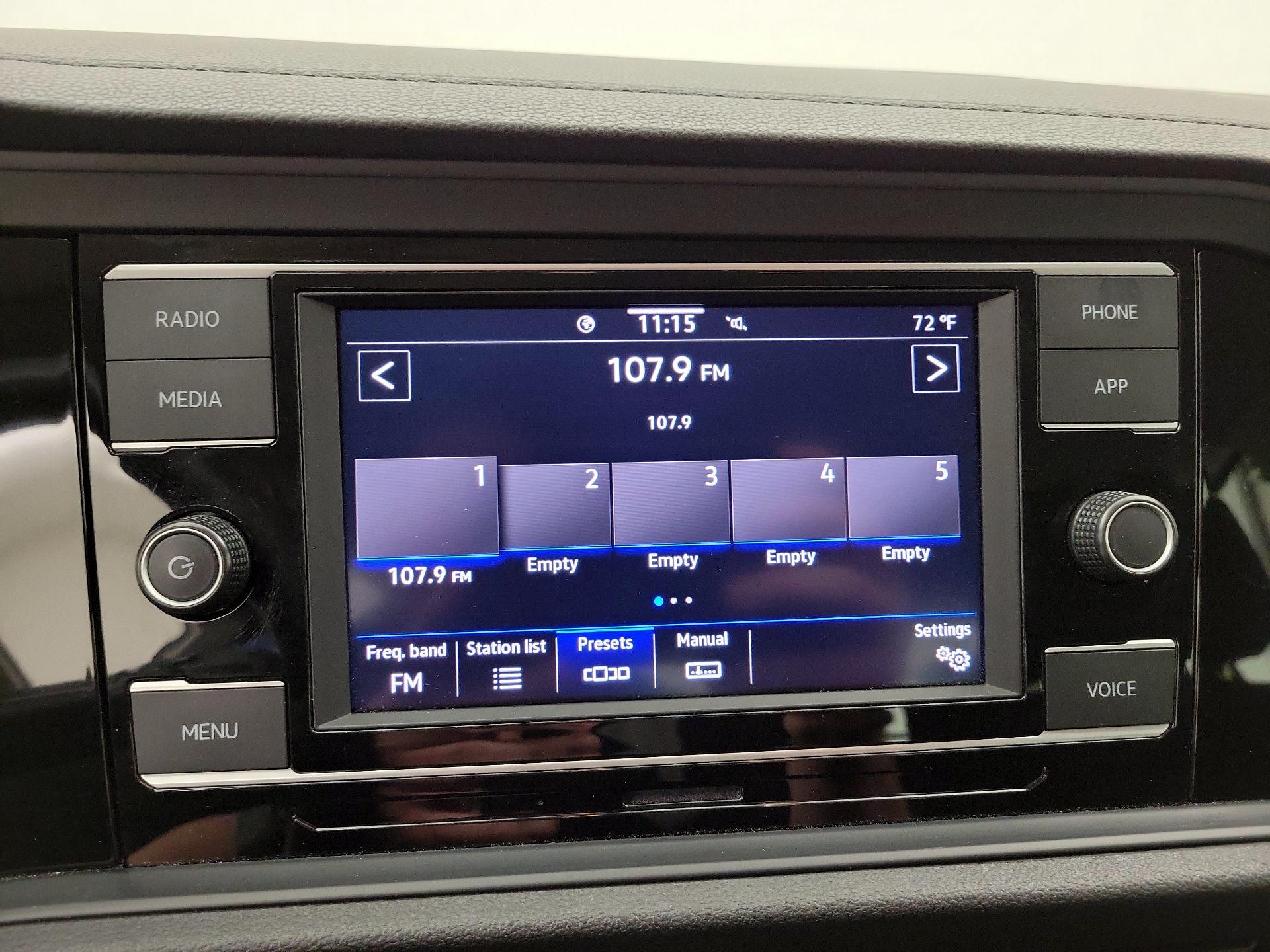 Thumbnail: 2024 Volkswagen Jetta - 15