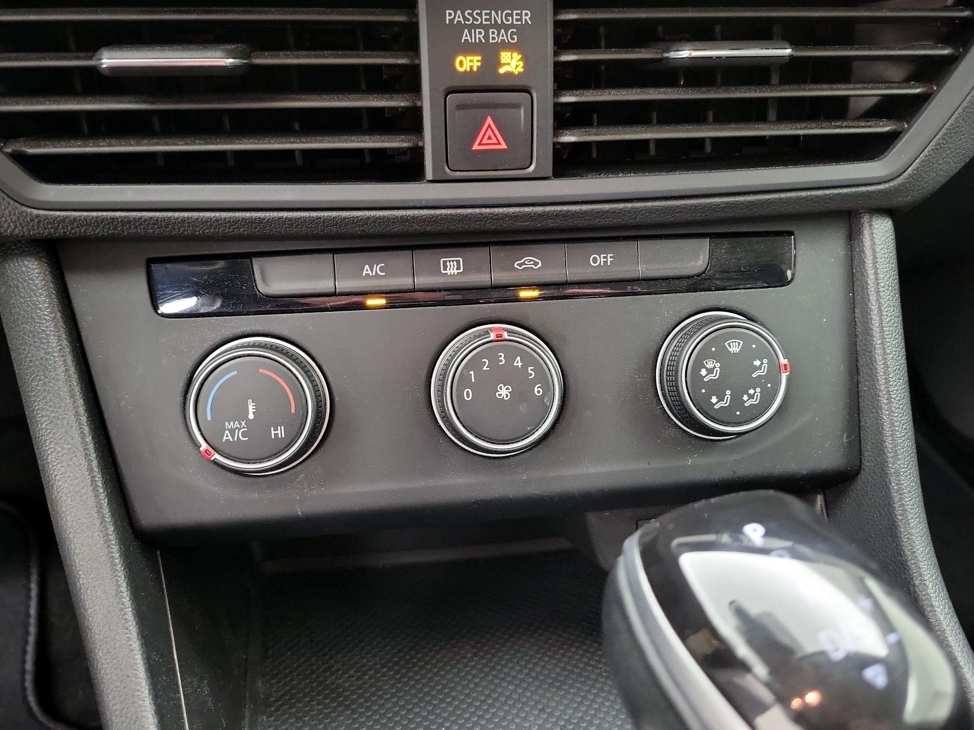 Thumbnail: 2024 Volkswagen Jetta - 16