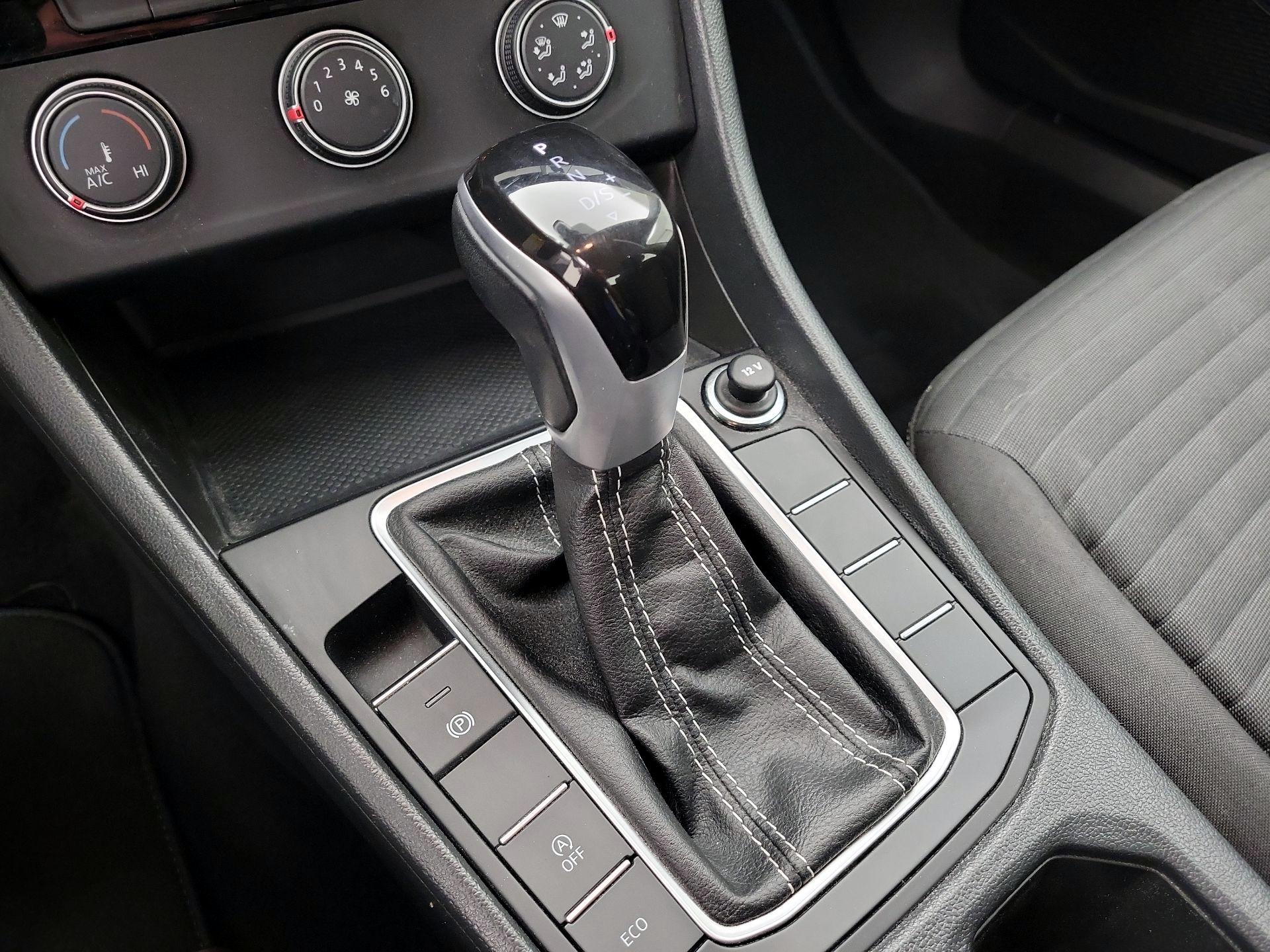 Thumbnail: 2024 Volkswagen Jetta - 17