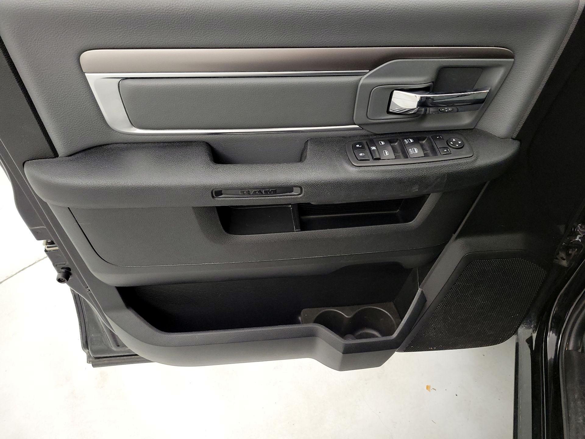 Thumbnail: 2024 RAM 1500 Classic - 12