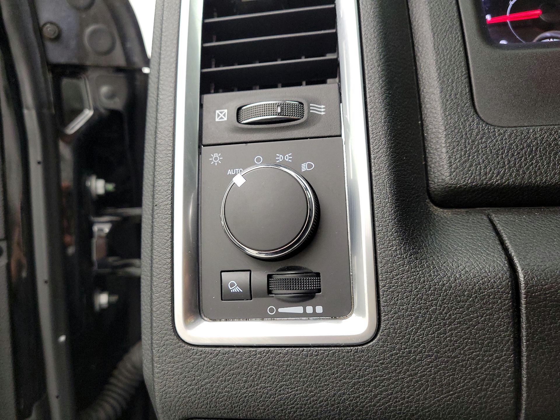 Thumbnail: 2024 RAM 1500 Classic - 13