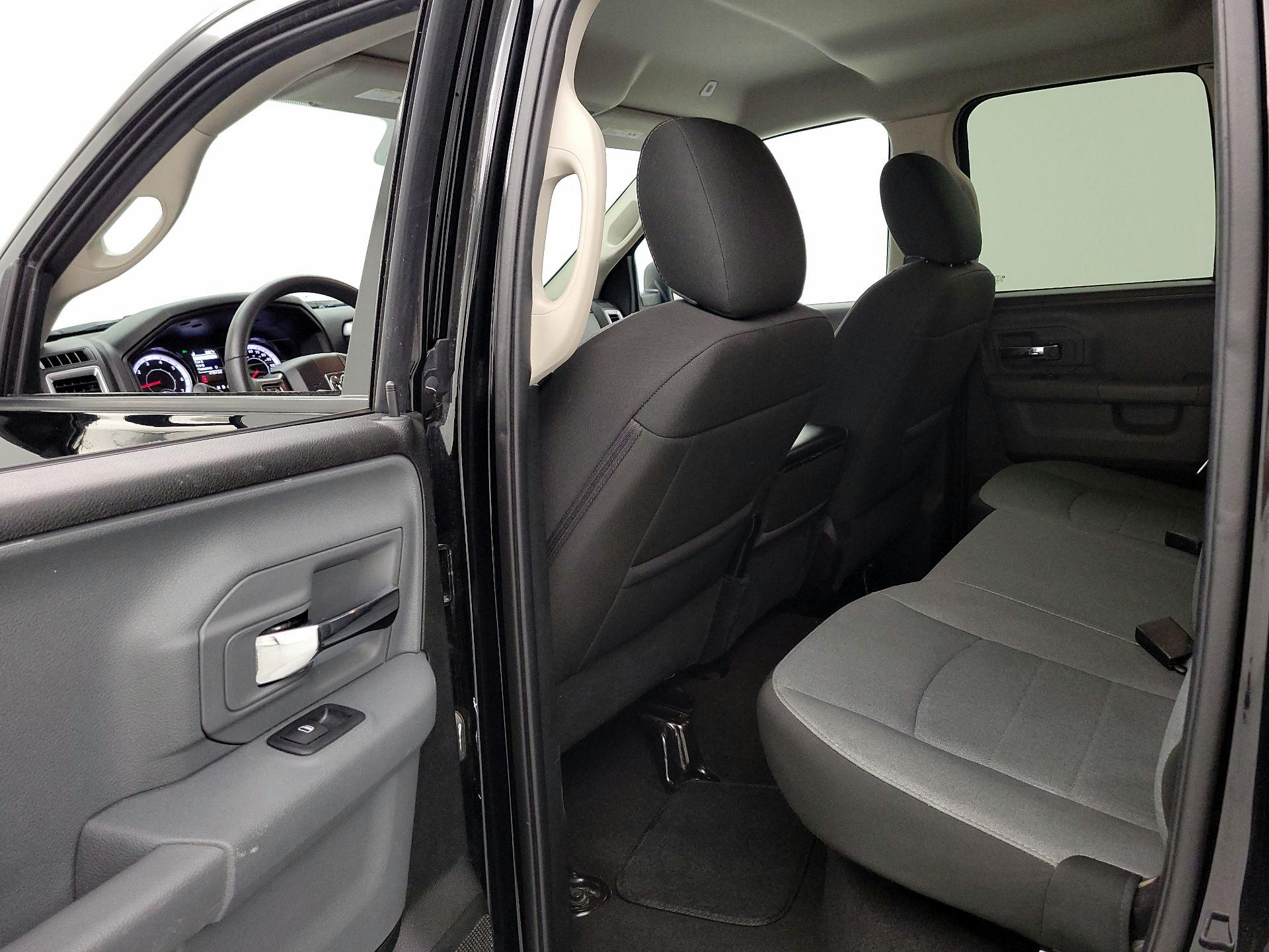 Thumbnail: 2024 RAM 1500 Classic - 20