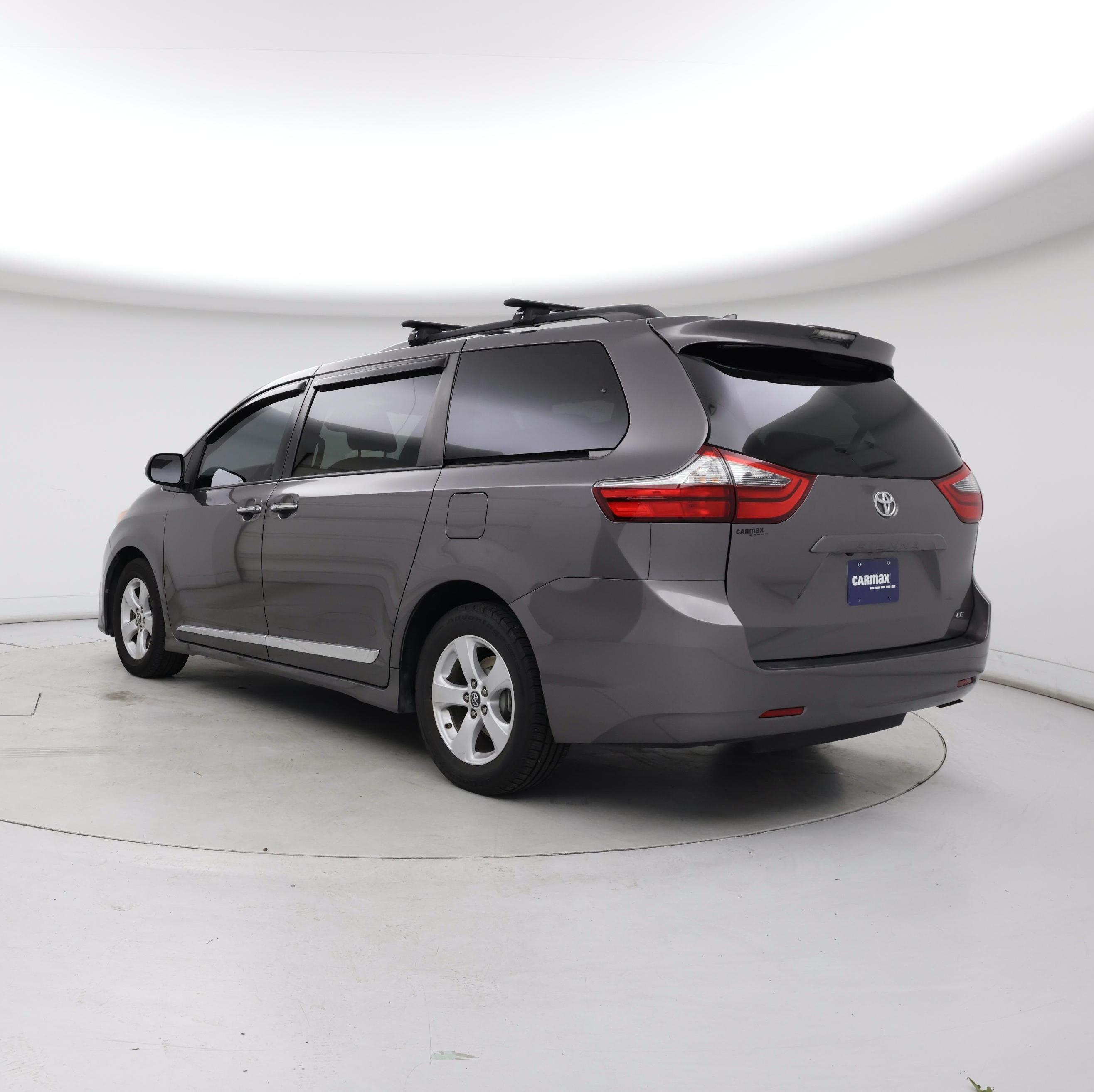 Thumbnail: 2020 Toyota Sienna - 2
