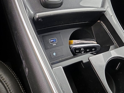 USB/AUX Ports