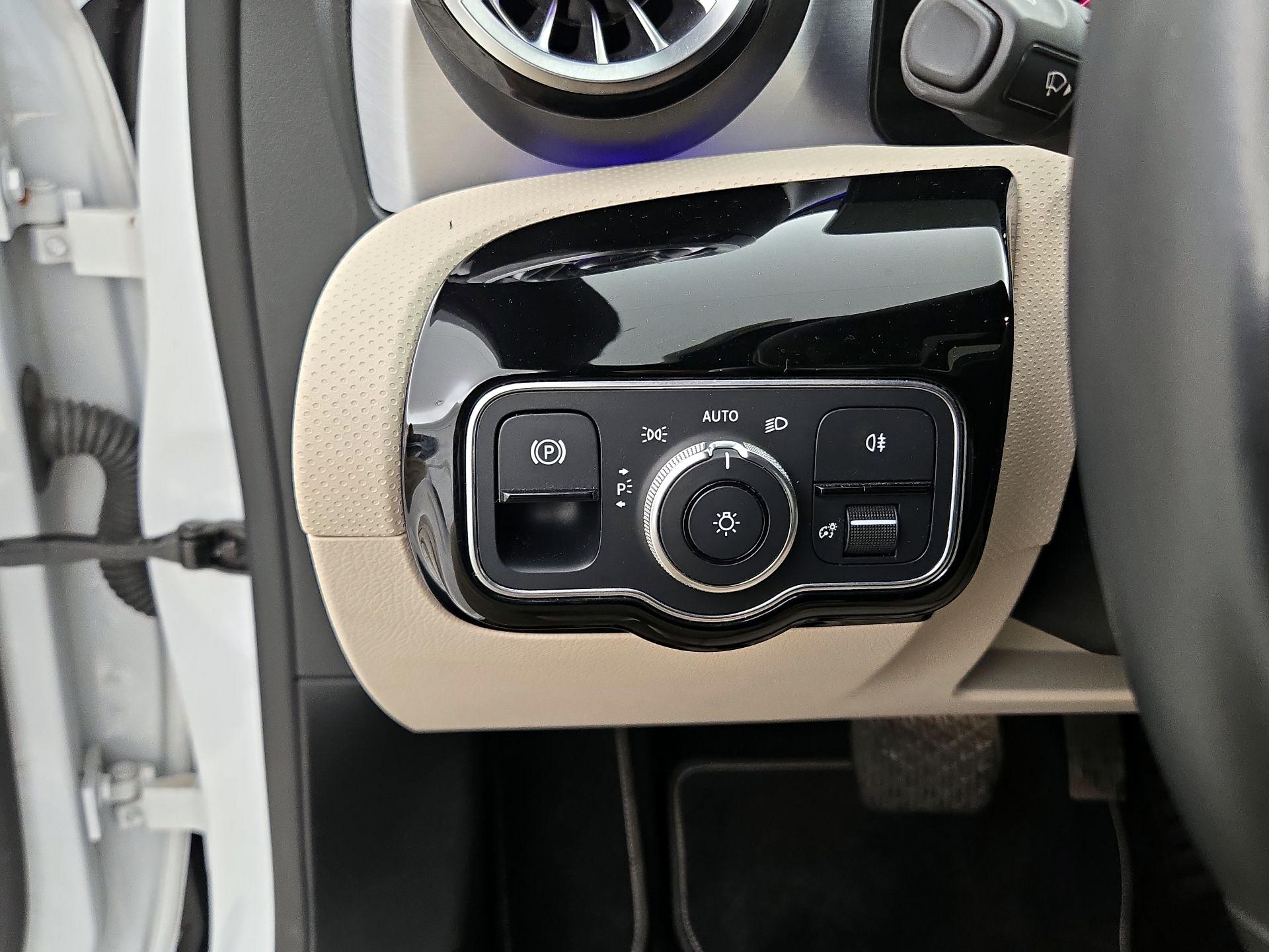 Thumbnail: 2021 Mercedes-Benz A-Class - 13