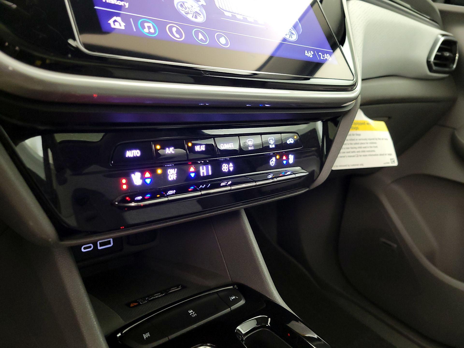 Thumbnail: 2022 Chevrolet Bolt EUV - 17