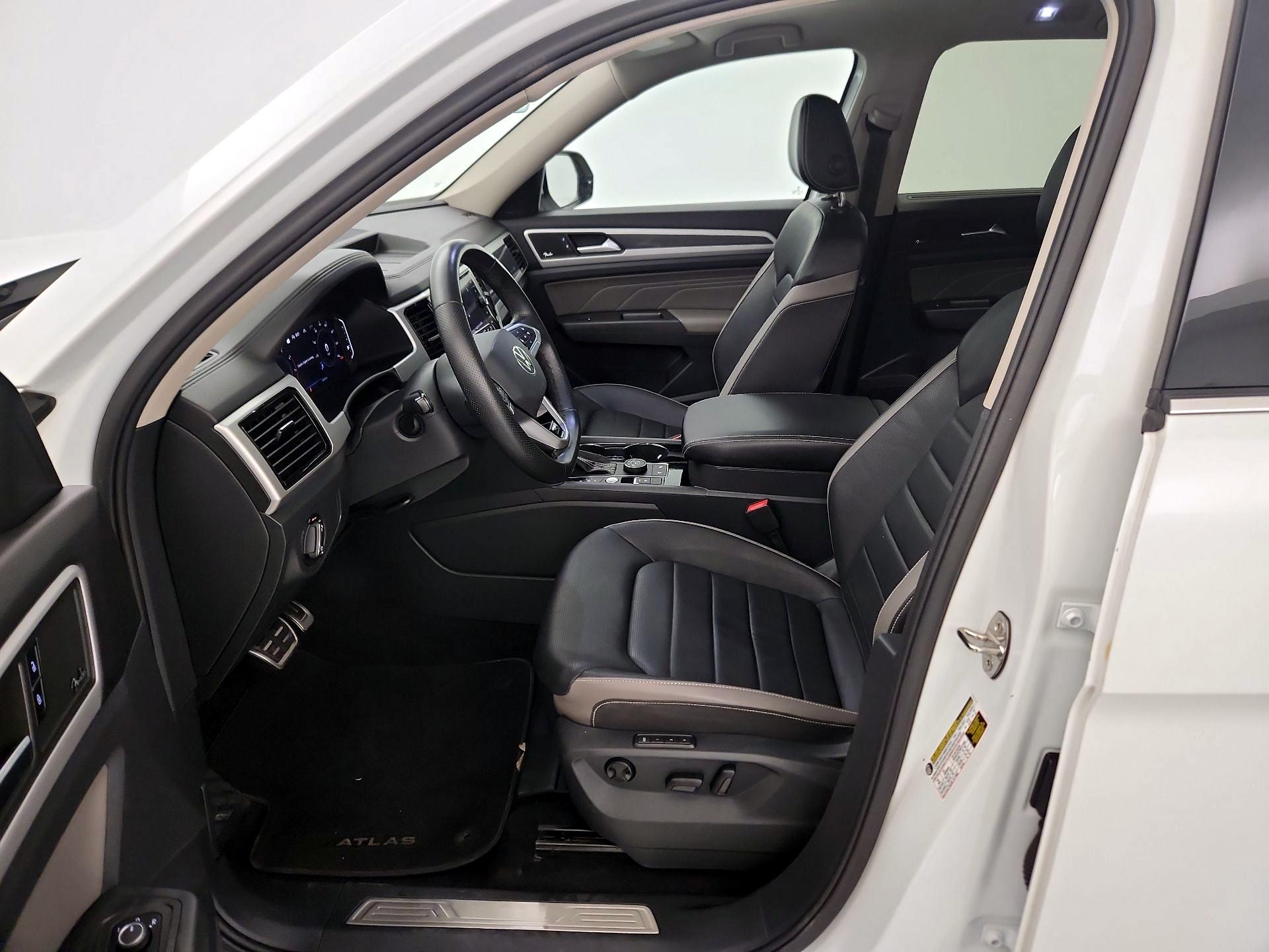 Thumbnail: 2023 Volkswagen Atlas - 11