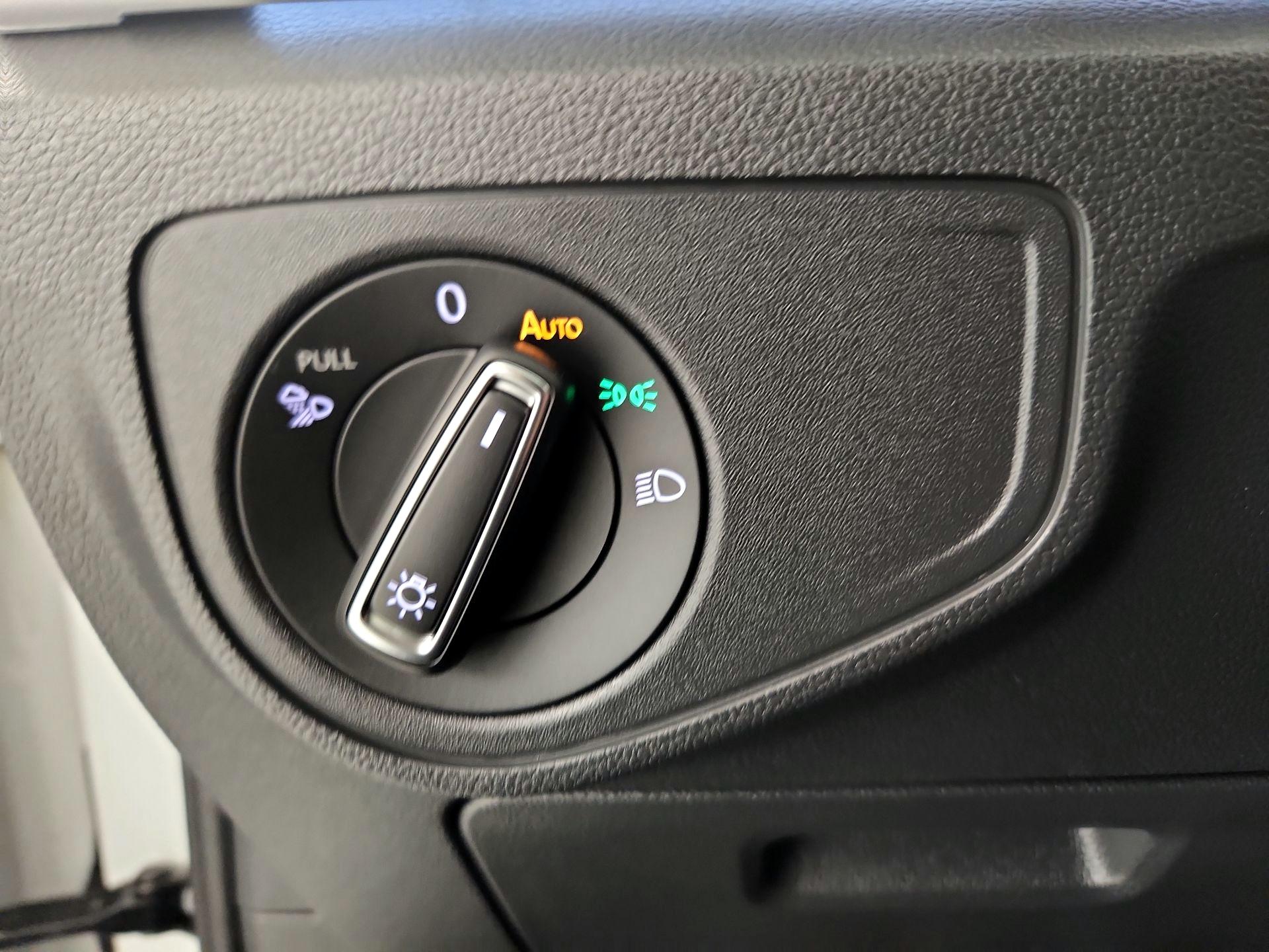 Thumbnail: 2023 Volkswagen Atlas - 13