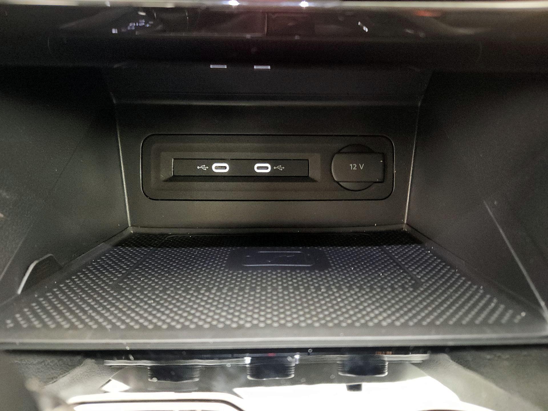 Thumbnail: 2023 Volkswagen Atlas - 19