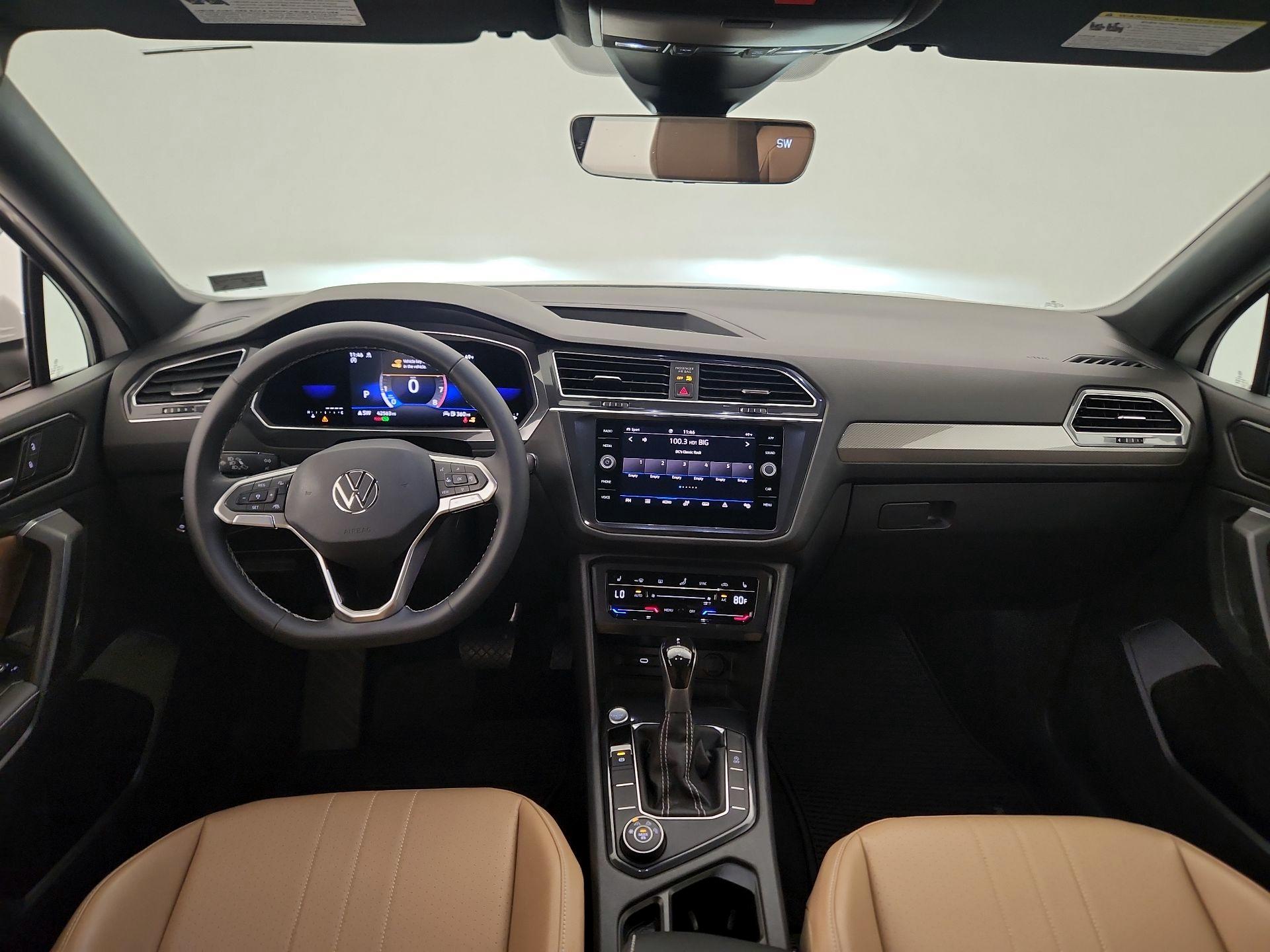 Thumbnail: 2022 Volkswagen Tiguan - 9