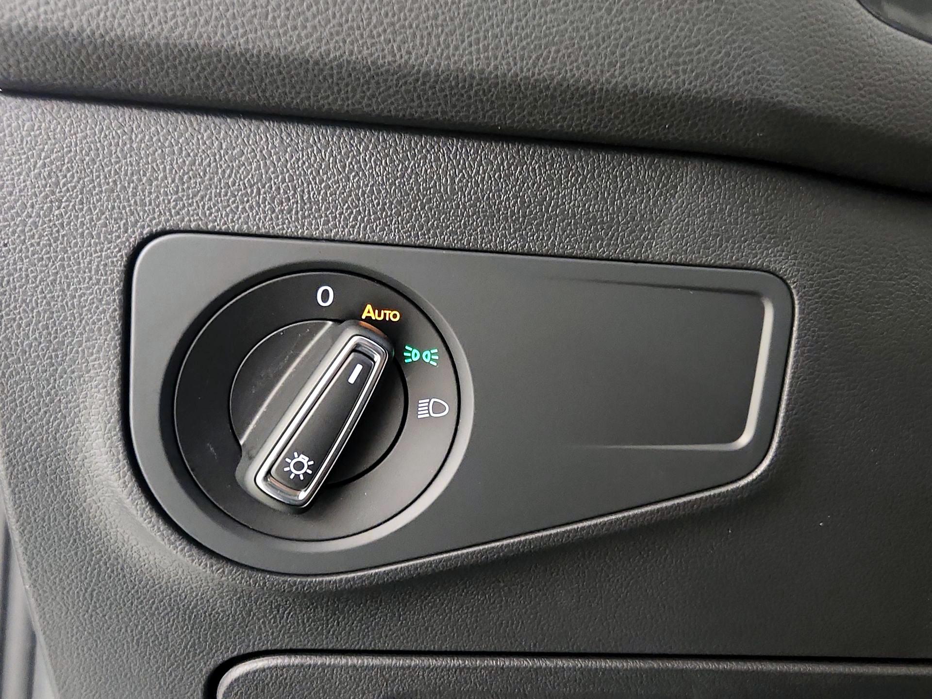 Thumbnail: 2022 Volkswagen Tiguan - 13